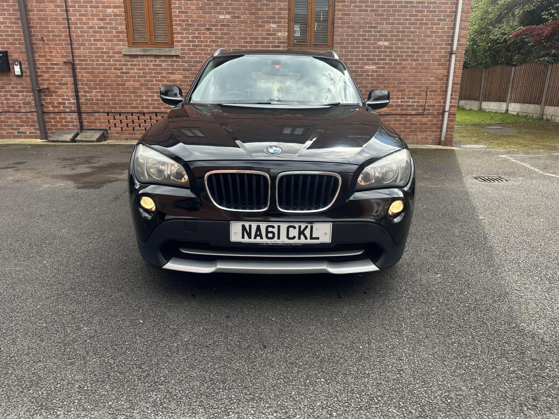 2011 BMW X1 XDRIVE 18D 2.0 DIESEL SUV ESTATE - EURO 5 - Image 2 of 12