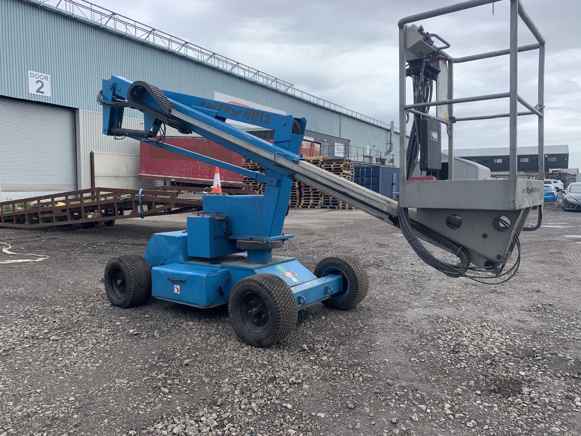 NIFTY LIFT HR 12 DE MEWP CHERRY PICKER 12M REACH - NO VAT ON HAMMER