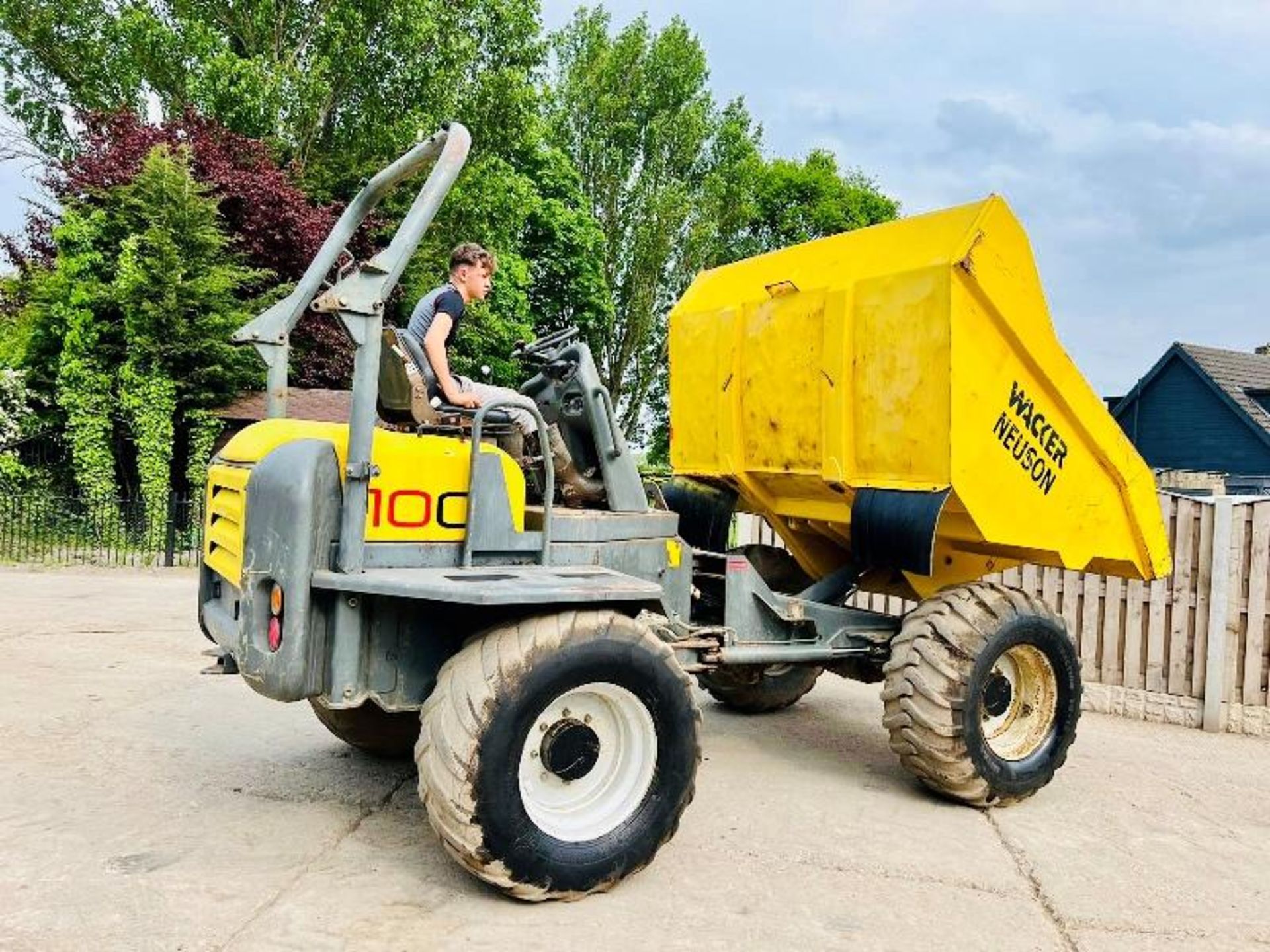 WACKER NEUSON 1001 4WD DUMPER *3976 HOURS, YEAR 2010* C/W PERKINS ENGINE