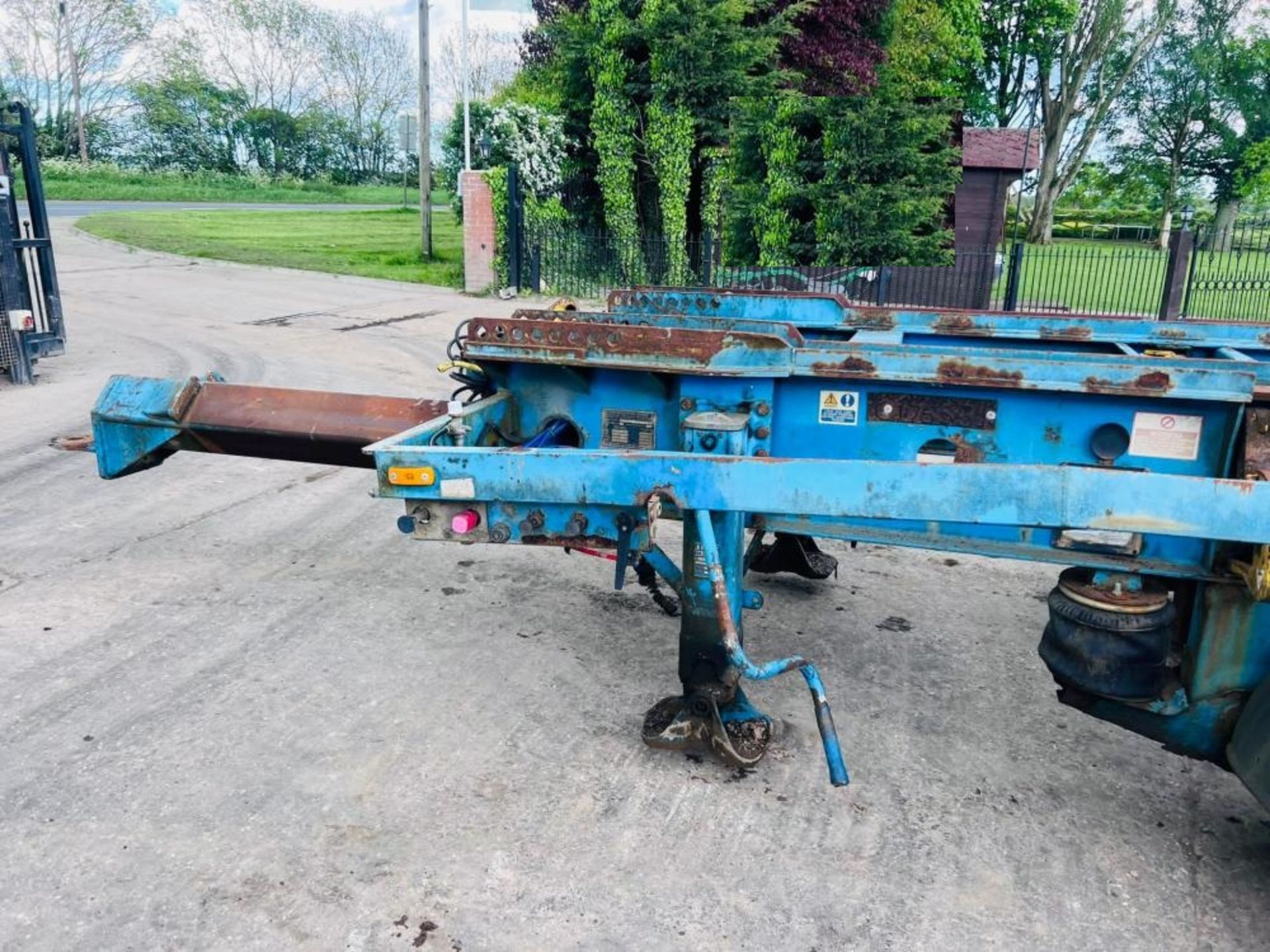 BROUGHTON TRI-AXLE DRAG TRAILER C/W EXTENDABLE DRAW BAR - Image 10 of 15