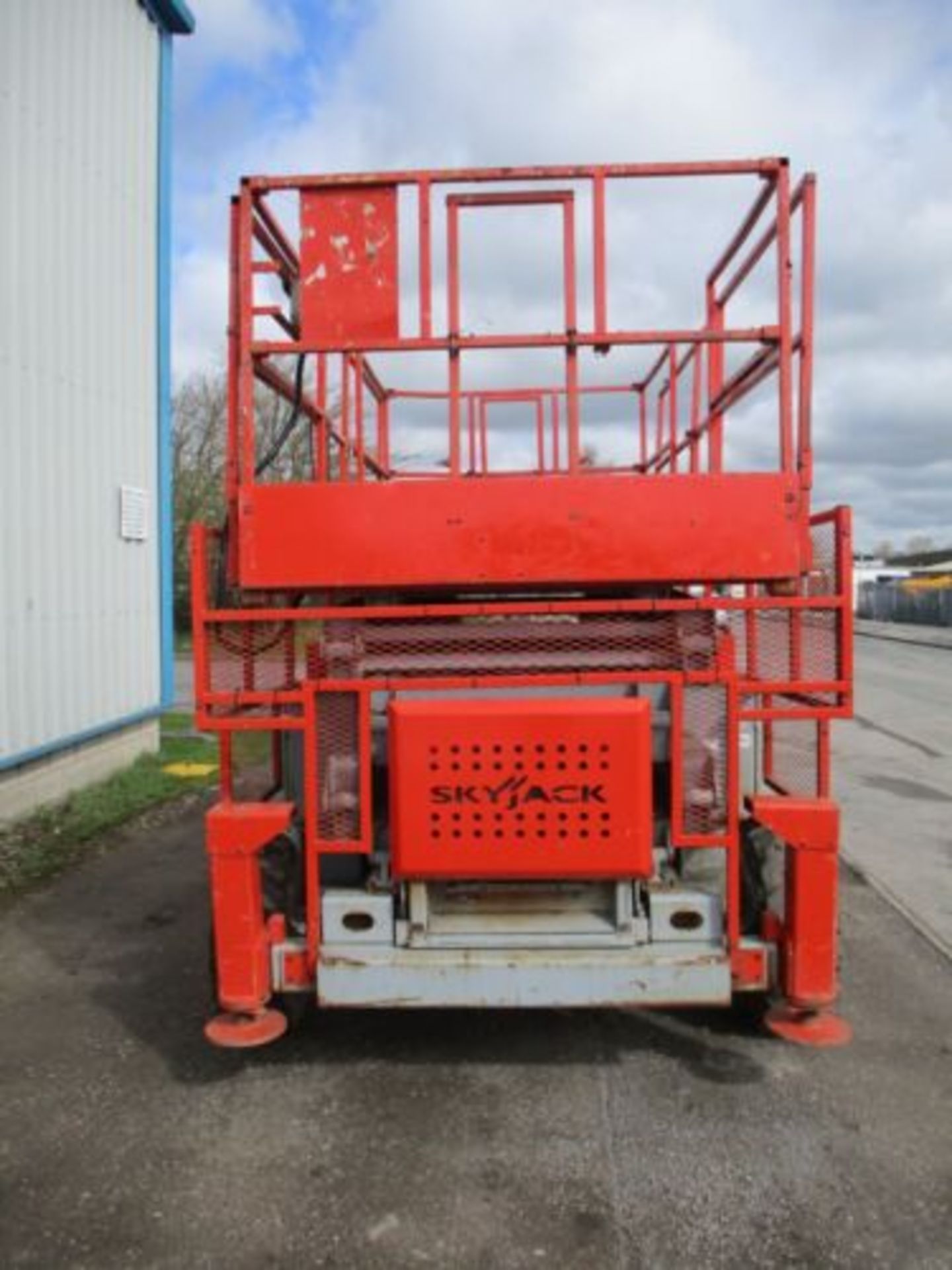 SKYJACK 8841 SCISSOR LIFT ACCESS PLATFORM CHERRY PICKER MEWP GENIE CLAY TRAP - Image 8 of 13