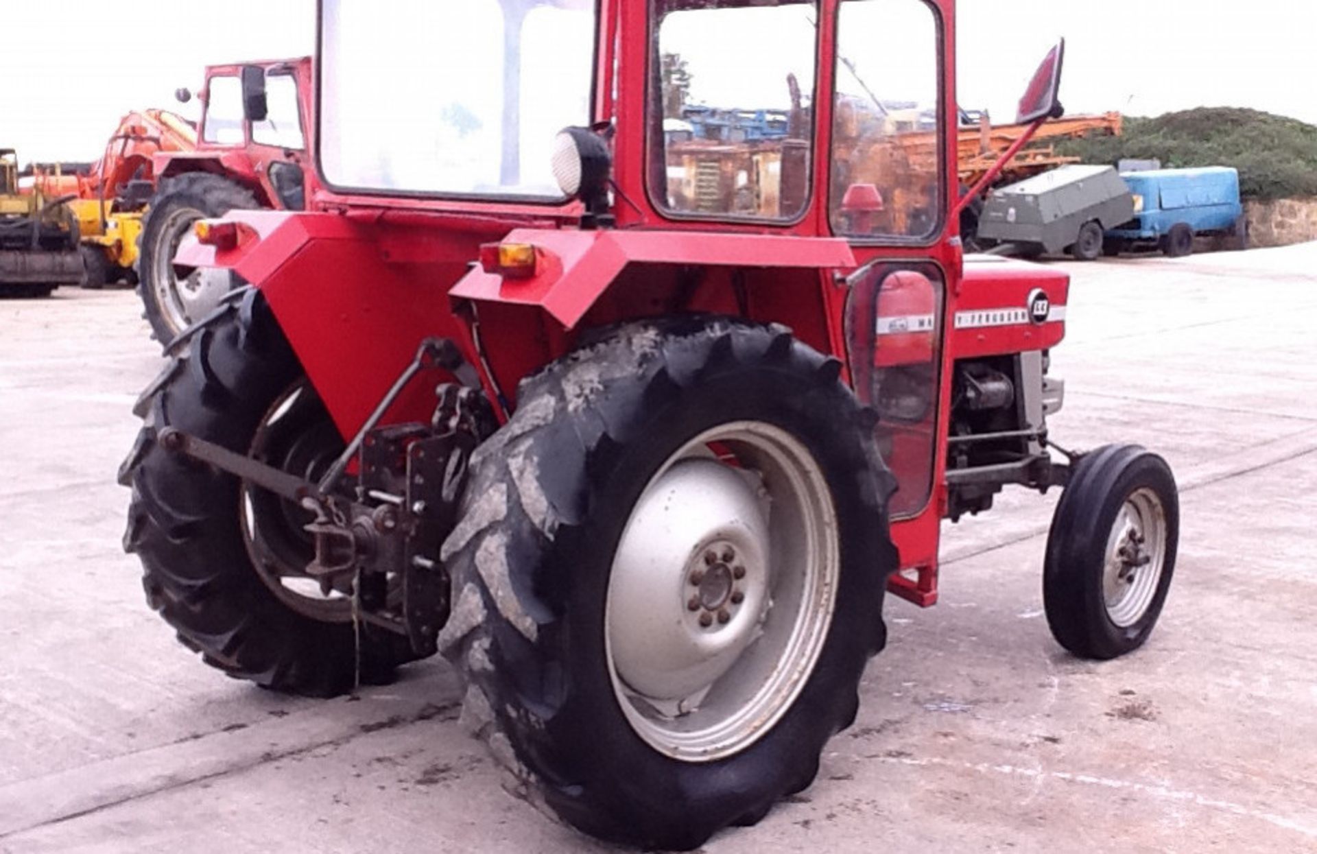 MASSEY FERGUSON 133. 4×2 AG TRACTOR - Image 2 of 4