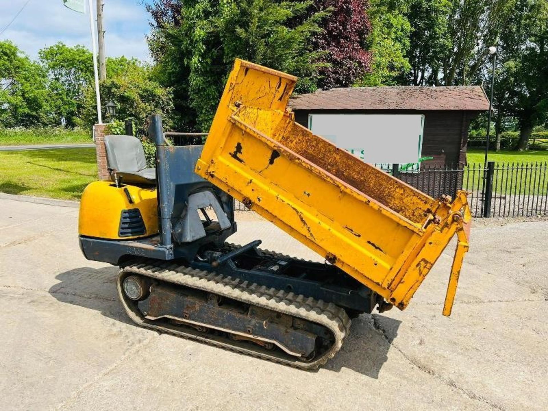 TRACKED DUMPER C/W DROP SIDE'S TIPPING BODY & RUBBER TRACKS - Image 3 of 13