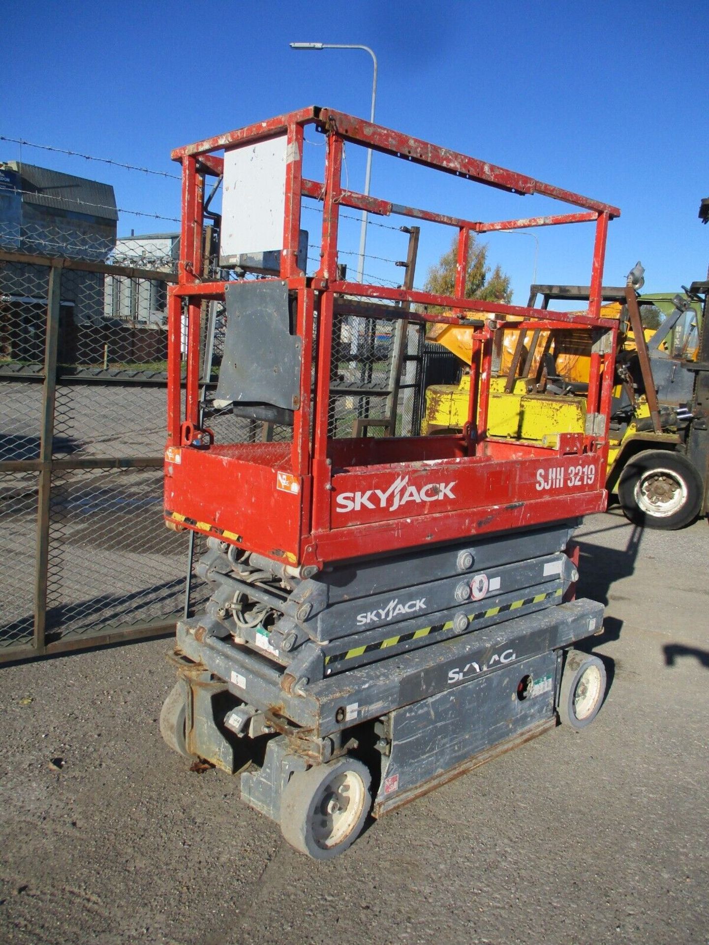 2014 SKYJACK SJ3219 SCISSOR LIFT ACCESS PLATFORM CHERRY PICKER GENIE 1932 DELIVE - Image 4 of 12