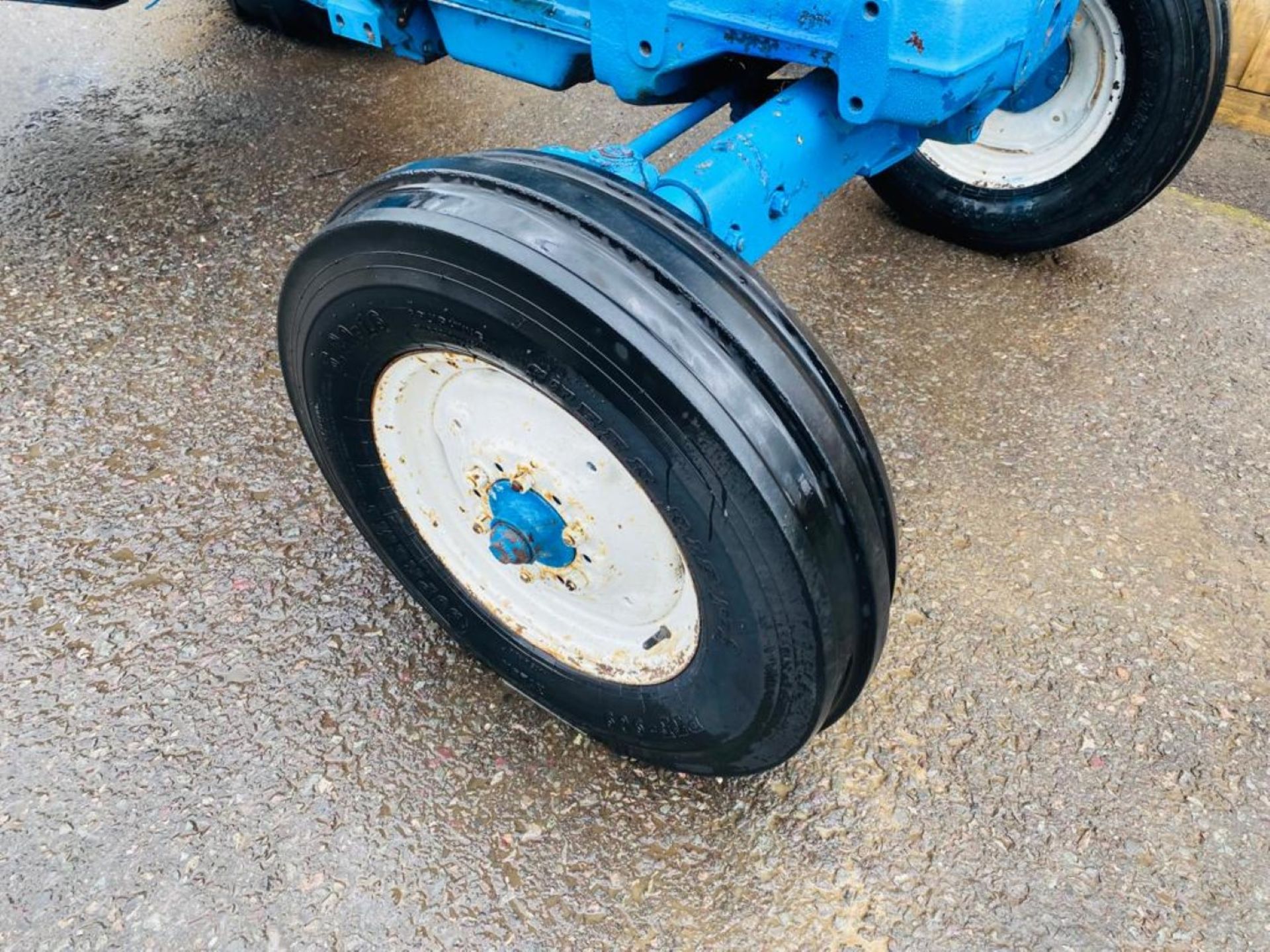 FORD 4000 TRACTOR YEAR 1969 8273 HOURS - Image 11 of 18