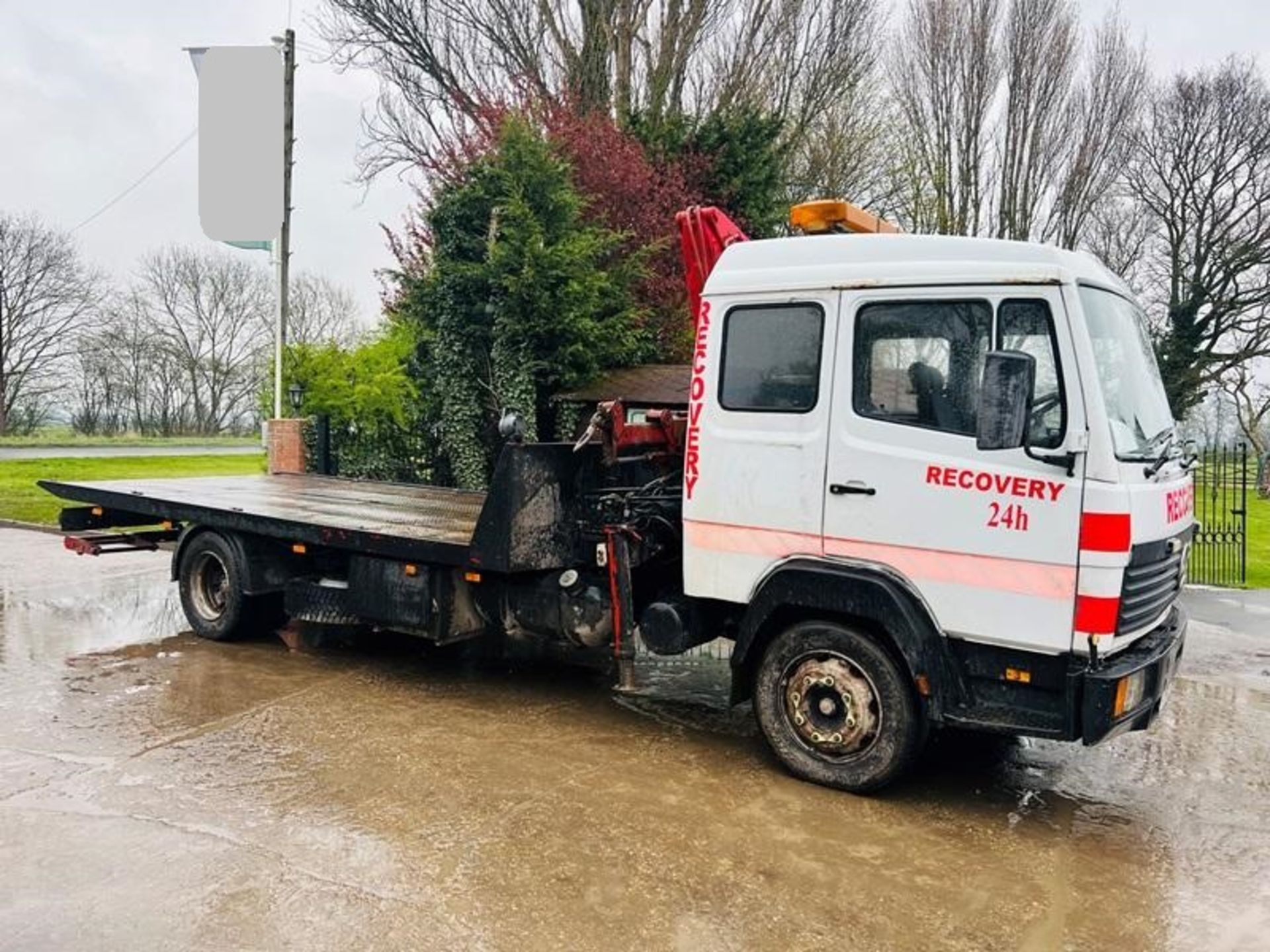 MERCEDES 814 4X2 CREW CAB RECOVERY LORRY C/W TILT AND SLIDE BODY & SPEC LIFT - Image 13 of 13