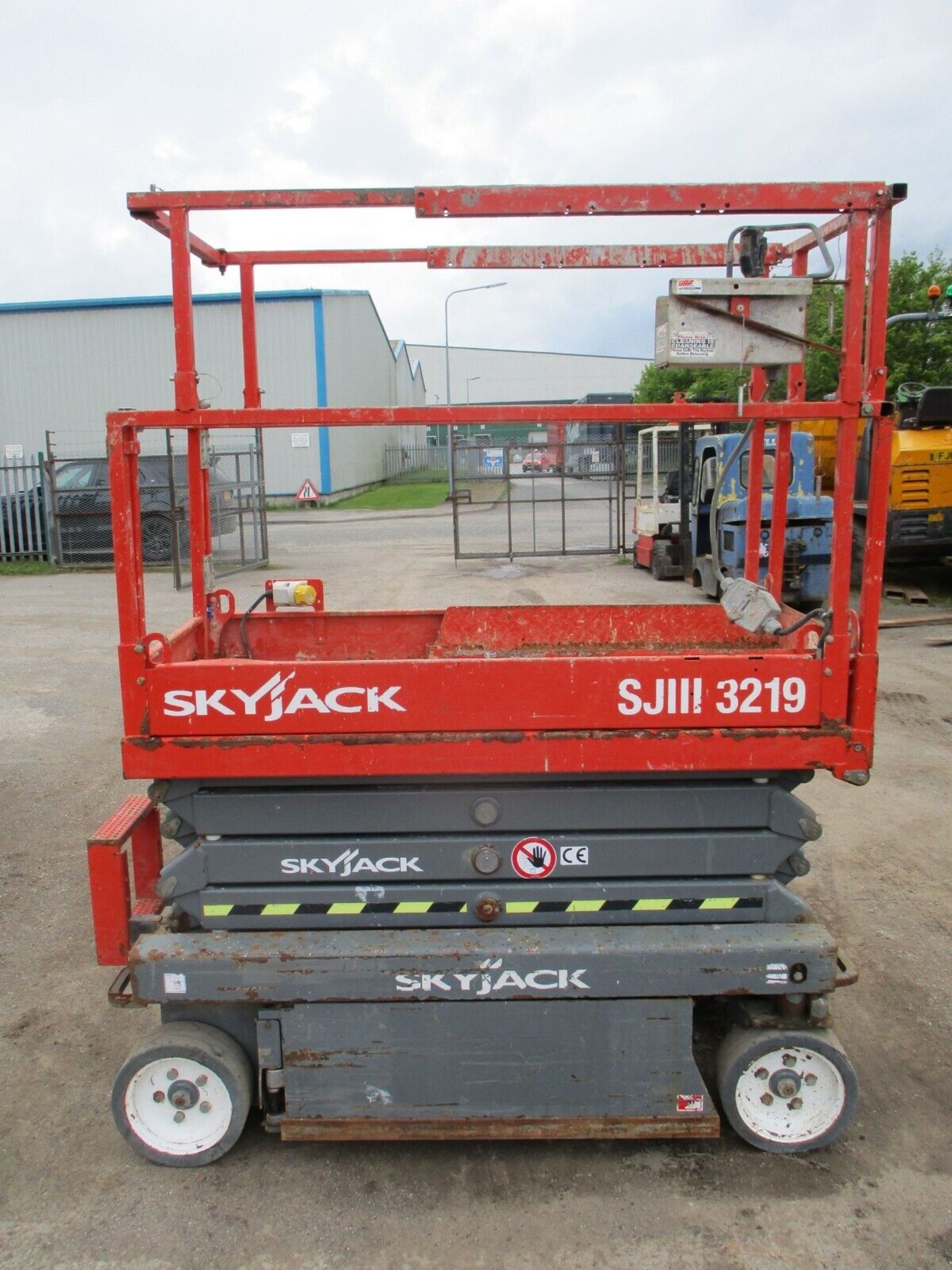 2017 SKYJACK SJ3219 SCISSOR LIFT ACCESS PLATFORM CHERRY PICKER GENIE 1932 DELIVE - Image 4 of 10