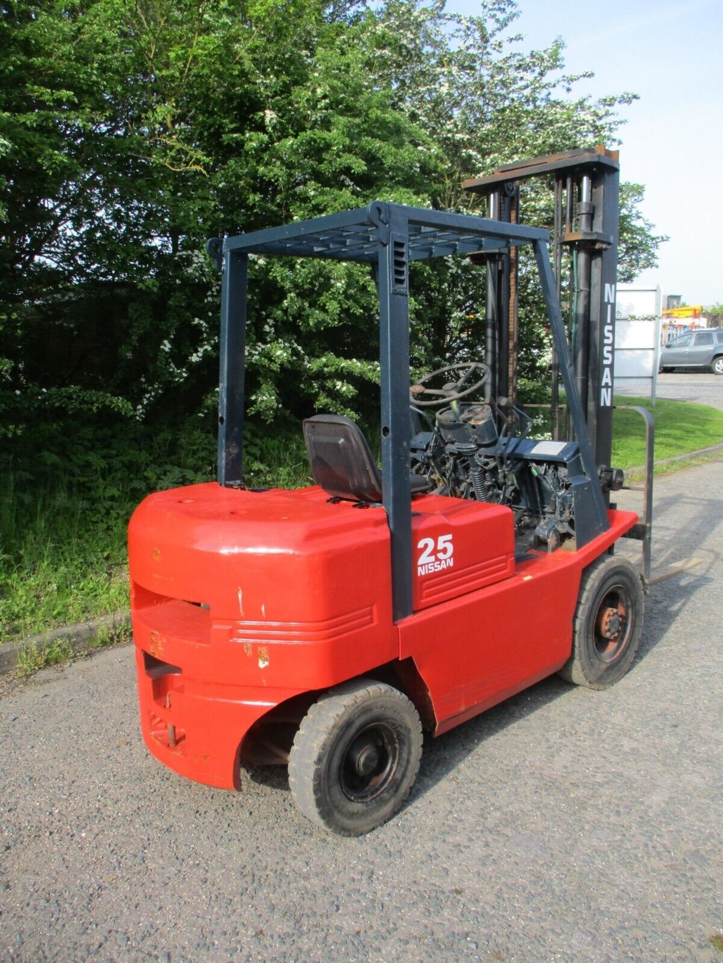 NISSAN FD25 FORK LIFT FORKLIFT TRUCK STACKER 2.5 TON SIDESHIFT DELIVERY DIESEL - Image 11 of 11