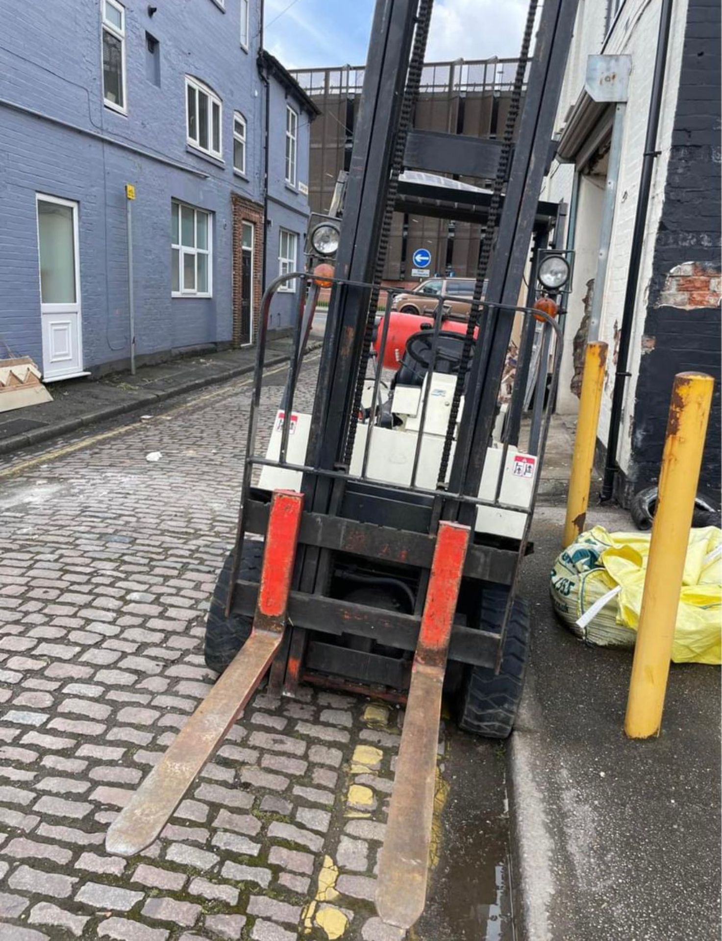 1990 NISSAN 2.5TON GAS FORKLIFT - 5430 HOURS - Image 2 of 10