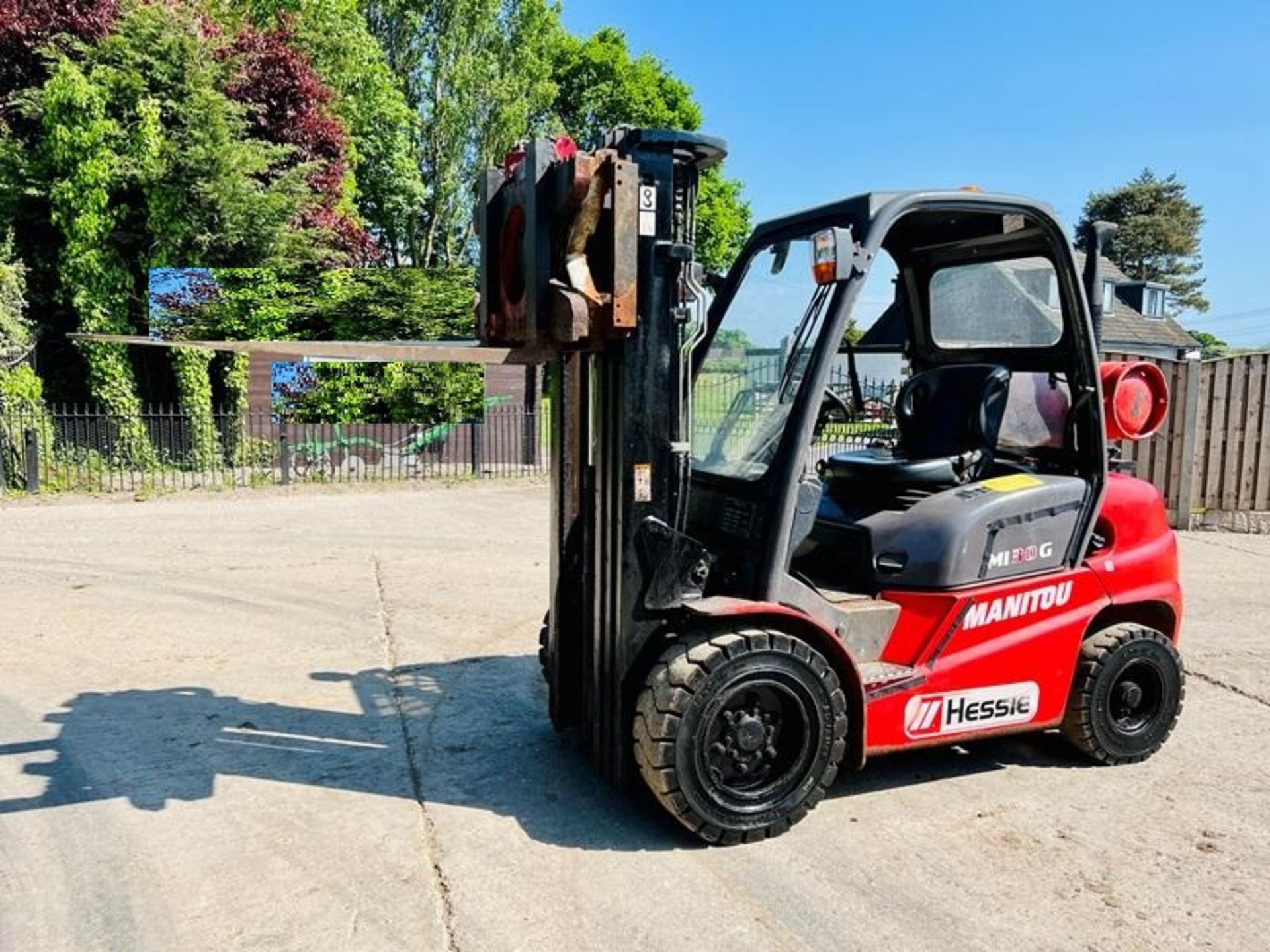 MANITOU MI30G FORKLIFT *YEAR 2013, CONTAINER SPEC, 1572 HOURS* C/W TURN TABLE - Image 16 of 18