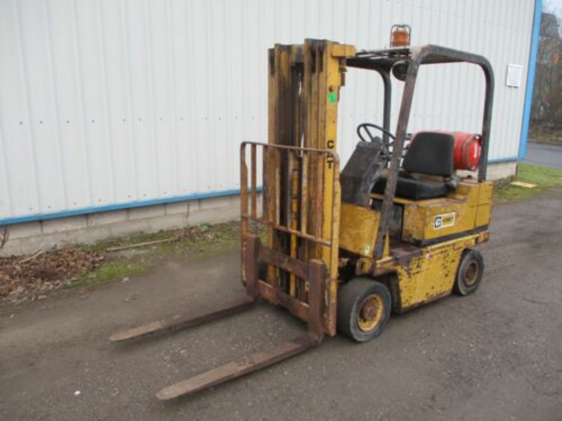 CAT CATERPILLAR V35D FORK LIFT FORKLIFT TRUCK STACKER CONTAINER SPEC TRIPLE MAST - Image 11 of 11