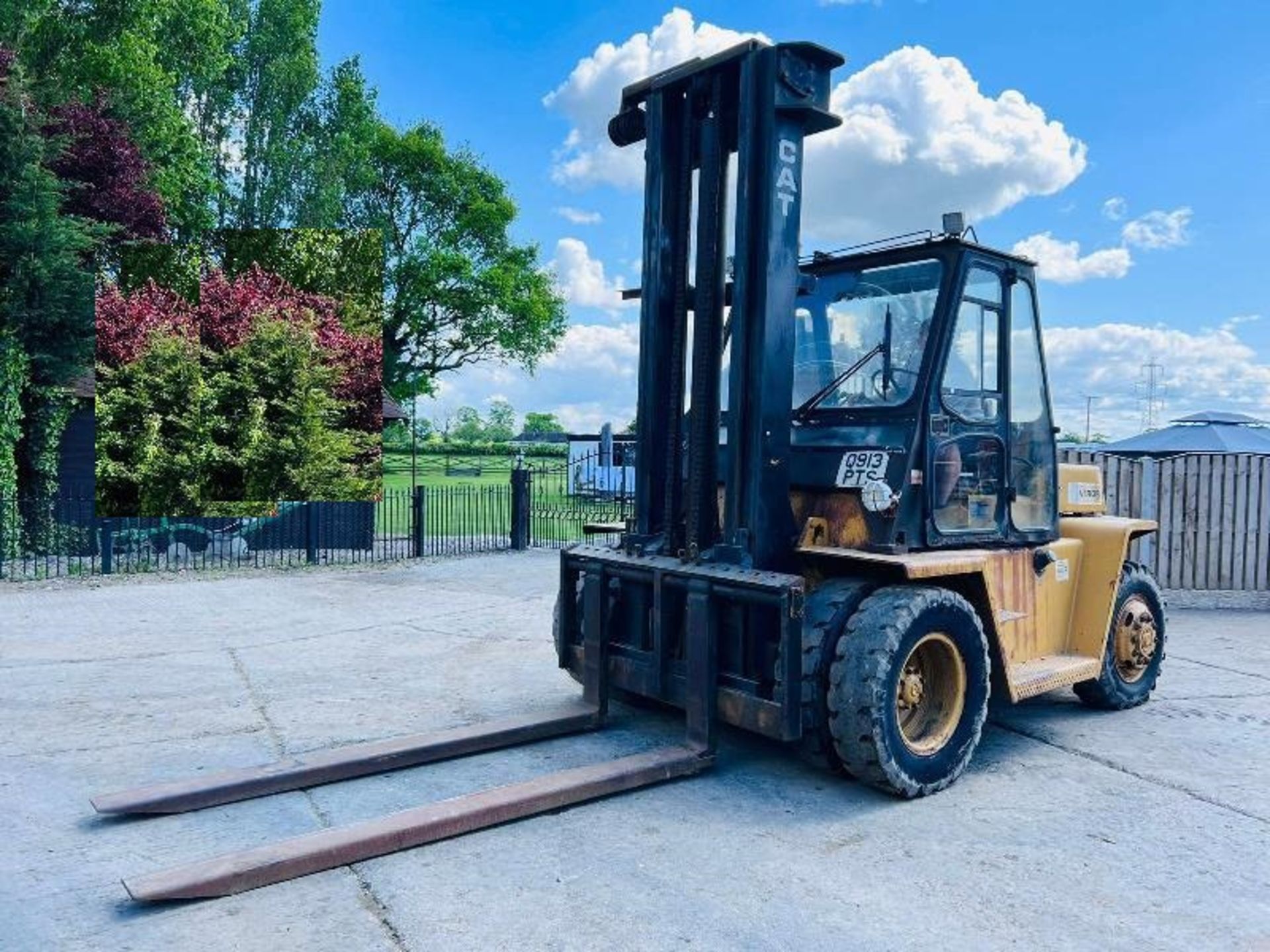 CATERPILLAR V180B DIESEL FORKLIFT C/W 2 STAGE MAST - Image 19 of 21