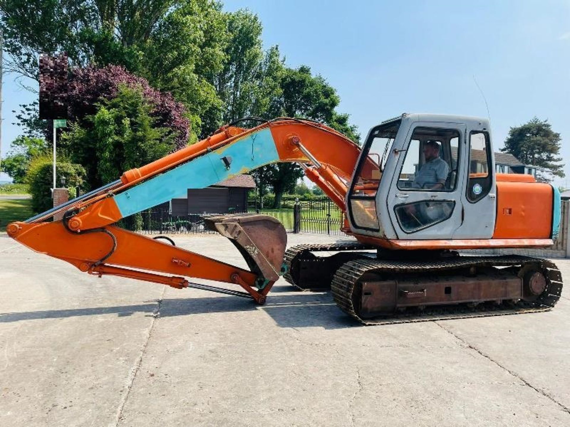 SUMIMOTO SH120 TRACKED EXCAVATOR C/W BUCKET - Image 10 of 20