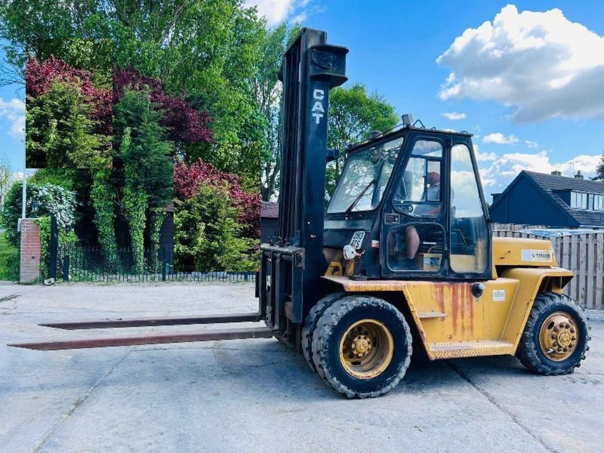 CATERPILLAR V180B DIESEL FORKLIFT C/W 2 STAGE MAST - Image 8 of 21