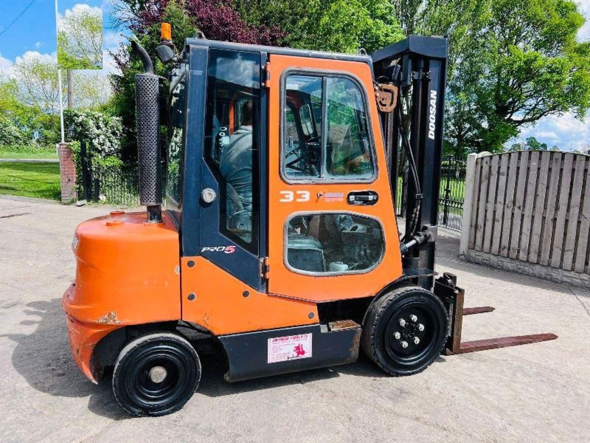 DOOSAN D33S-5 DIESEL FORKLIFT * YEAR 2012 * C/W SIDE SHIFT - Image 23 of 25