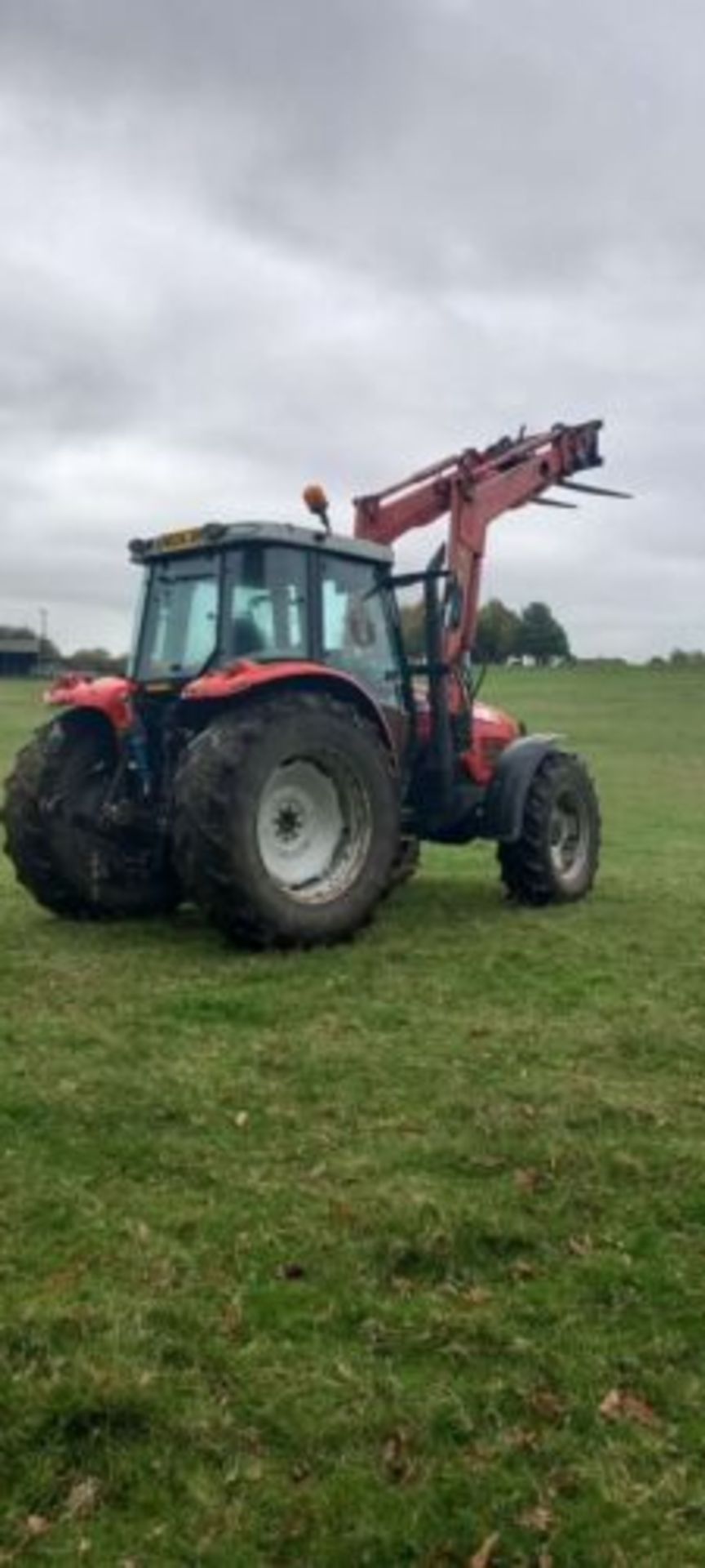 MASSEY FERGUSON LOADER TRACTOR - Image 3 of 7