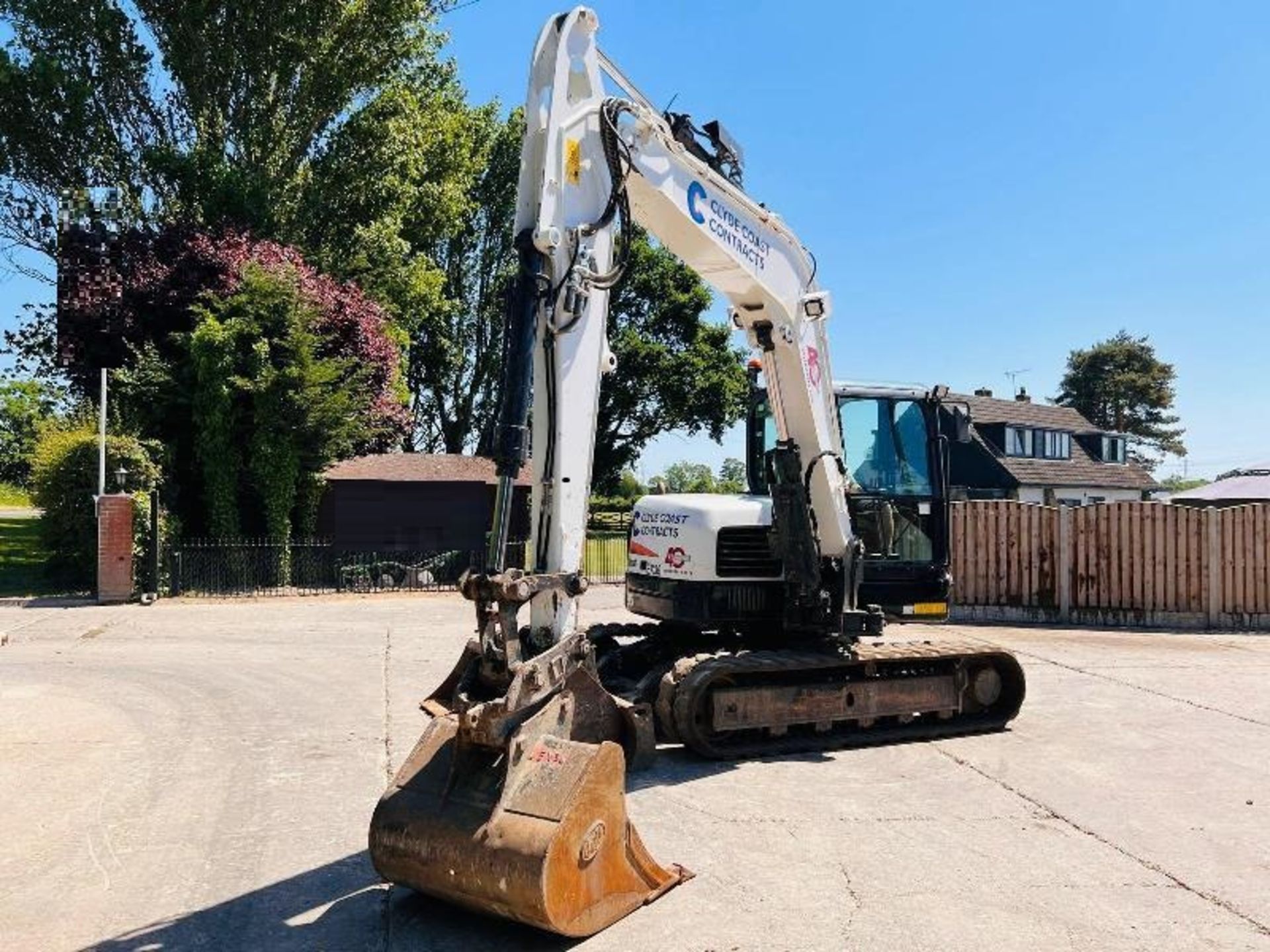 BOBCAT E85 EXCAVATOR *ZERO SWING, YEAR 2019, 4962 HOURS* C/W 3 X BUCKETS - Image 6 of 19