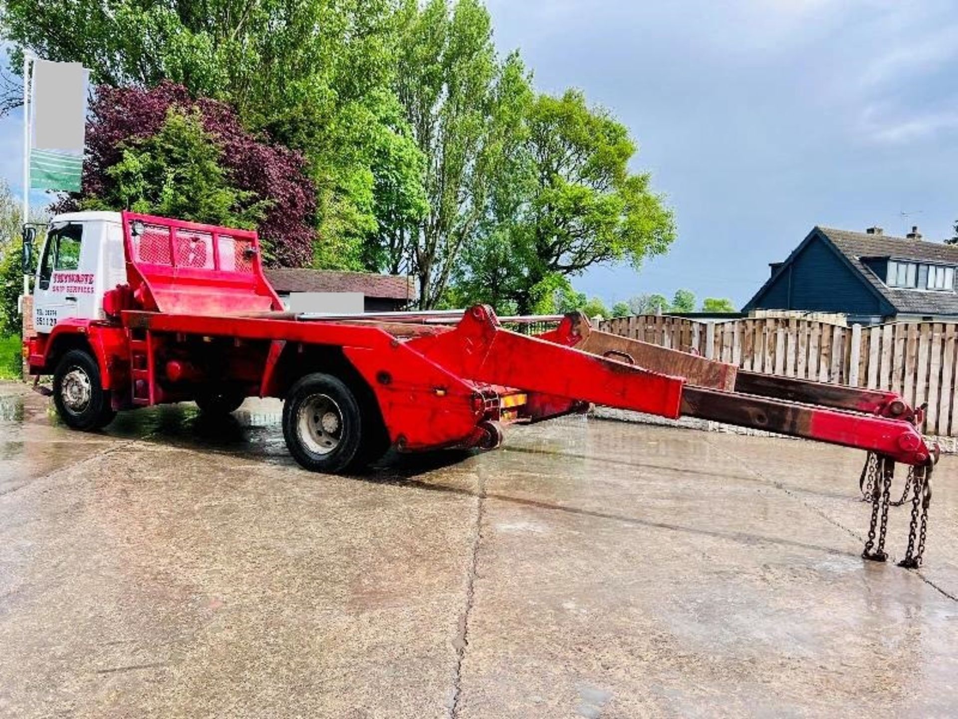 MAN 18.225 4X2 SKIP LORRY C/W MANUAL GEAR BOX & TELESCOPIC ARMS - Image 8 of 17