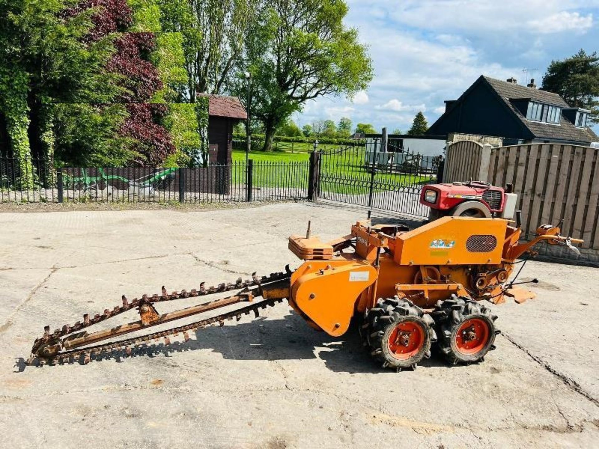 KAWABE TFC250WL DIESEL PEDESTRIAN WALK BEHIND TRENCHER - Image 8 of 14