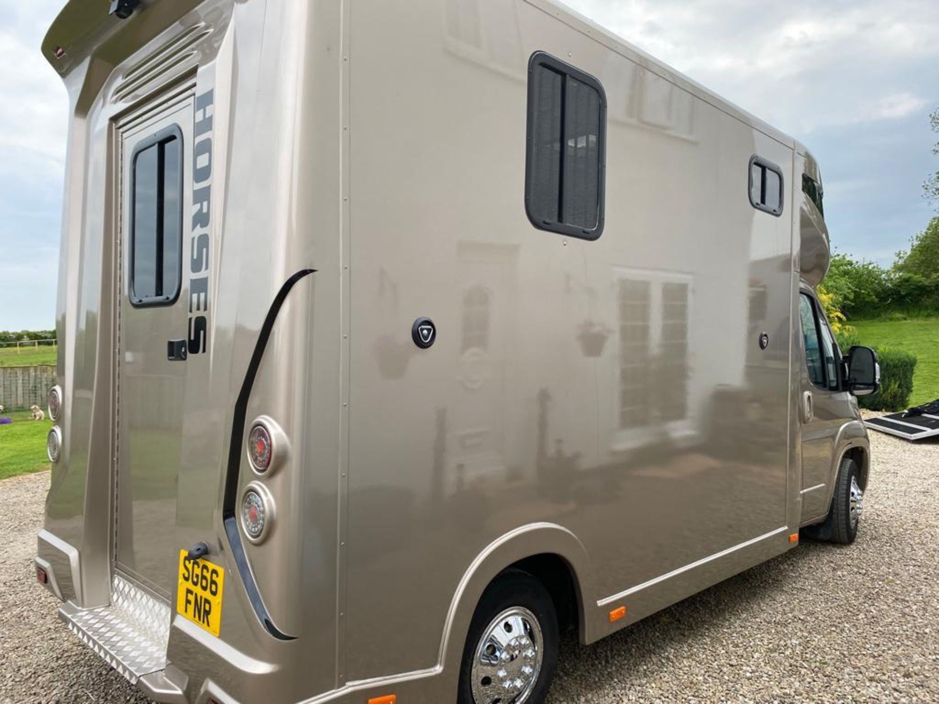 BRAND NEW 2023 BUILD 3.5TON 66 PLATE REGENT HORSEBOX ON A CITROEN RELAY CHASSIS - Bild 3 aus 13