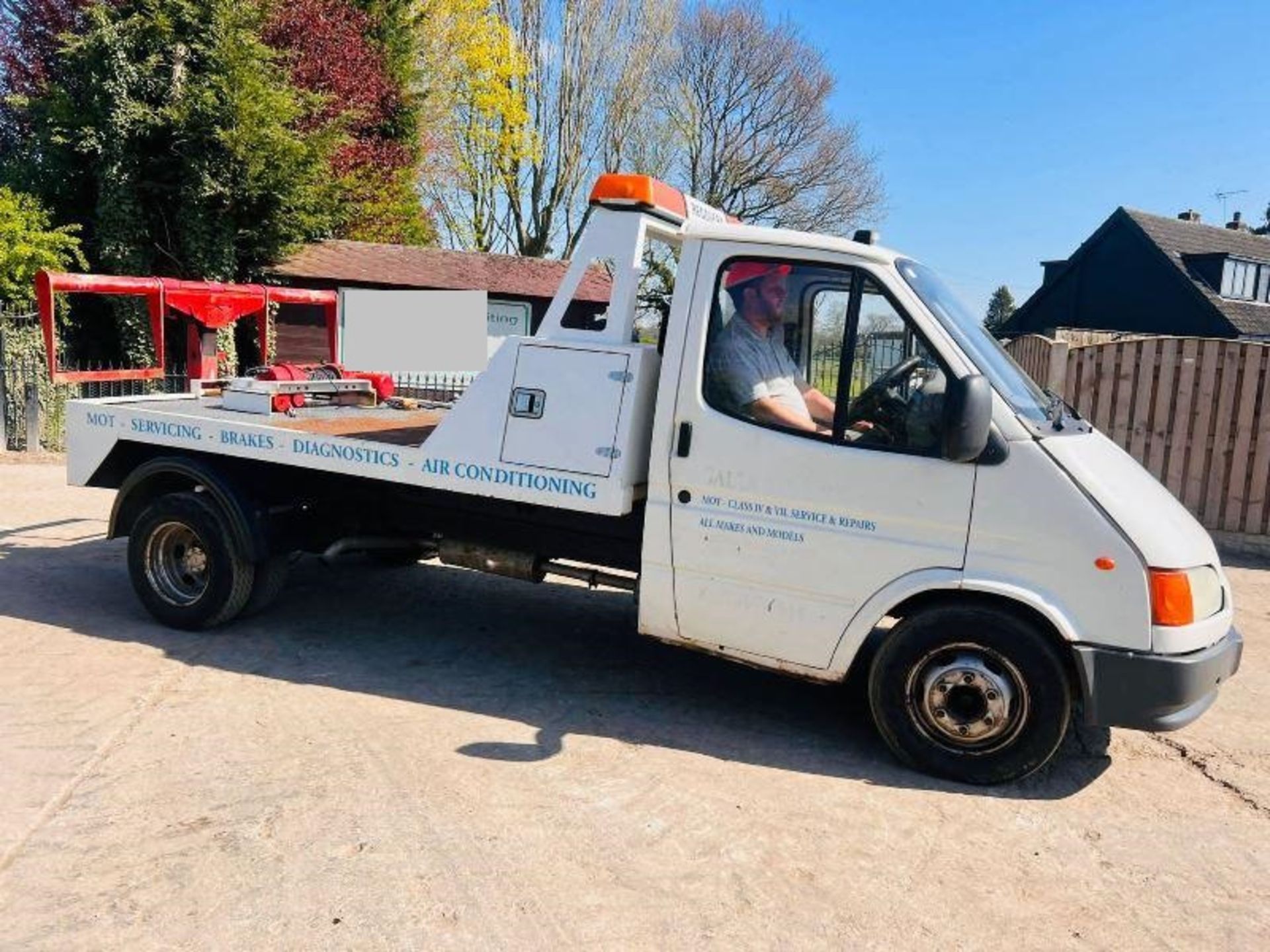 FORD TRANSIT 4X2 RECOVERY TRUCK *MOT'D TILL 16TH MAY* C/W EXTENDED SPEC LIFT - Image 3 of 20