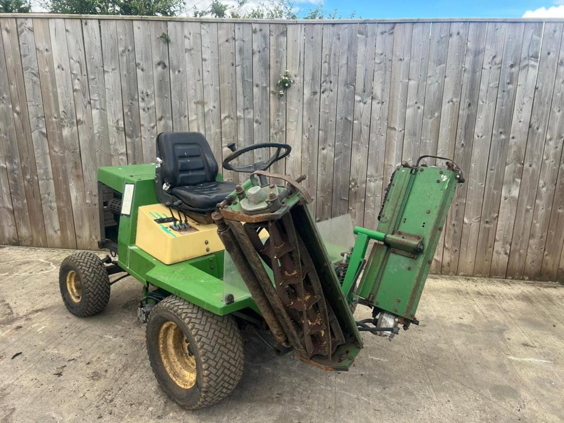 JOHN DEERE ROBERINE 900 CYLINDER MOWER - Image 3 of 7