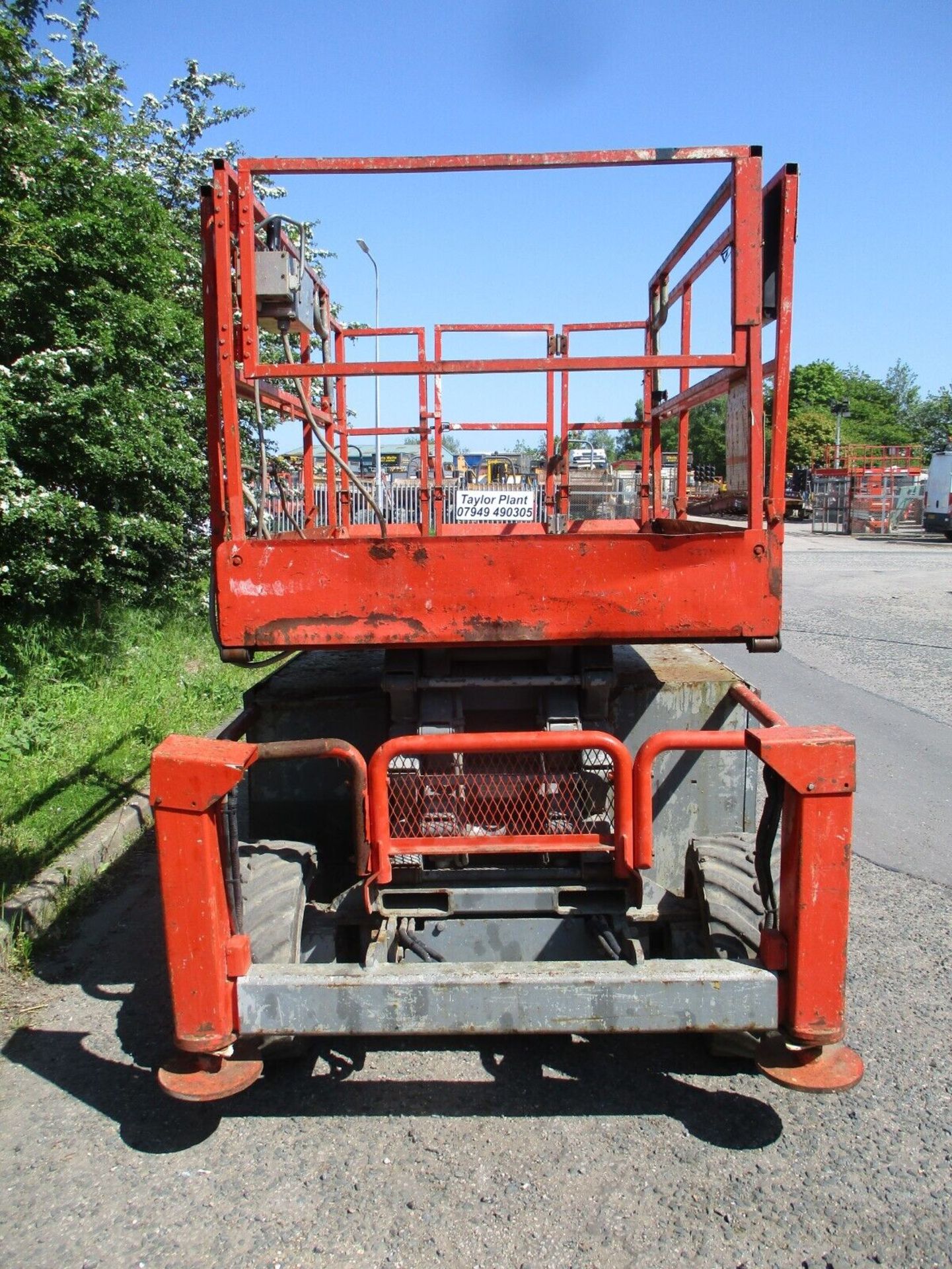 2010 SKYJACK 6832 SCISSOR LIFT ACCESS PLATFORM CHERRY PICKER MEWP GENIE - Image 8 of 14