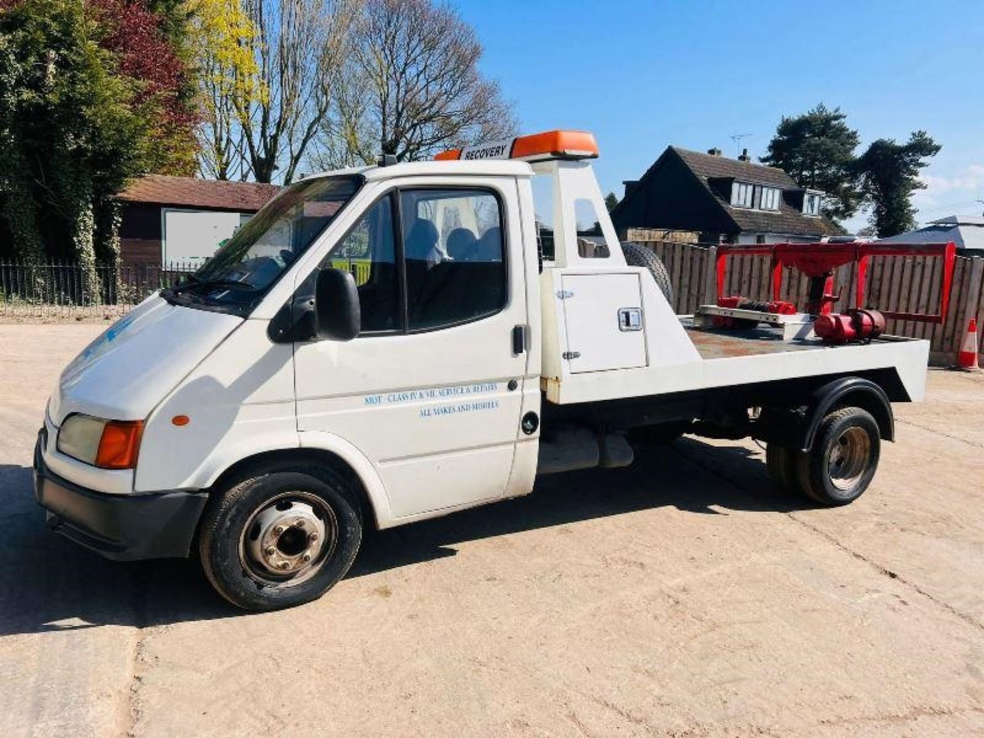 FORD TRANSIT 4X2 RECOVERY TRUCK *MOT'D TILL 16TH MAY* C/W EXTENDED SPEC LIFT - Image 12 of 20