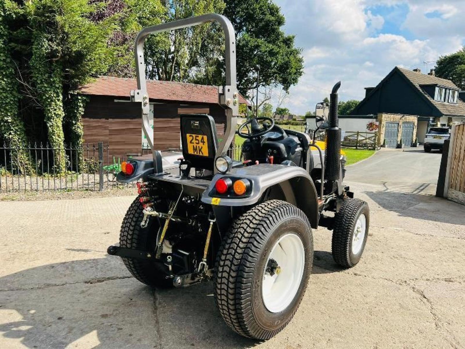 BRAND NEW SIROMER 254 4WD TRACTOR YEAR 2023 C/W TURF TYRES - Image 3 of 15