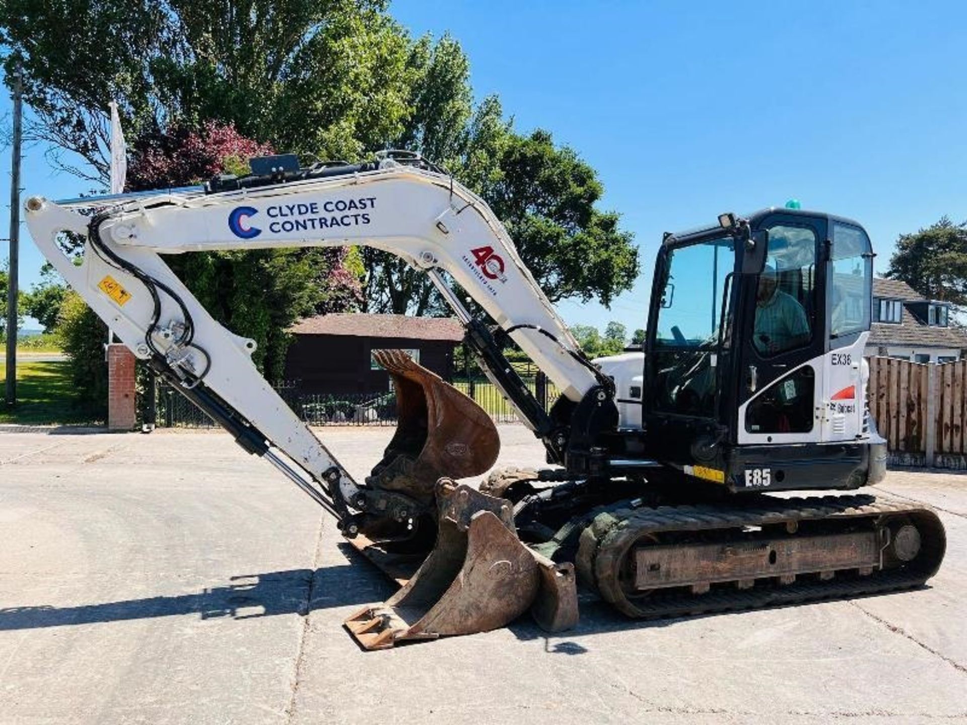 BOBCAT E85 EXCAVATOR *ZERO SWING, YEAR 2019, 4962 HOURS* C/W 3 X BUCKETS - Image 7 of 19