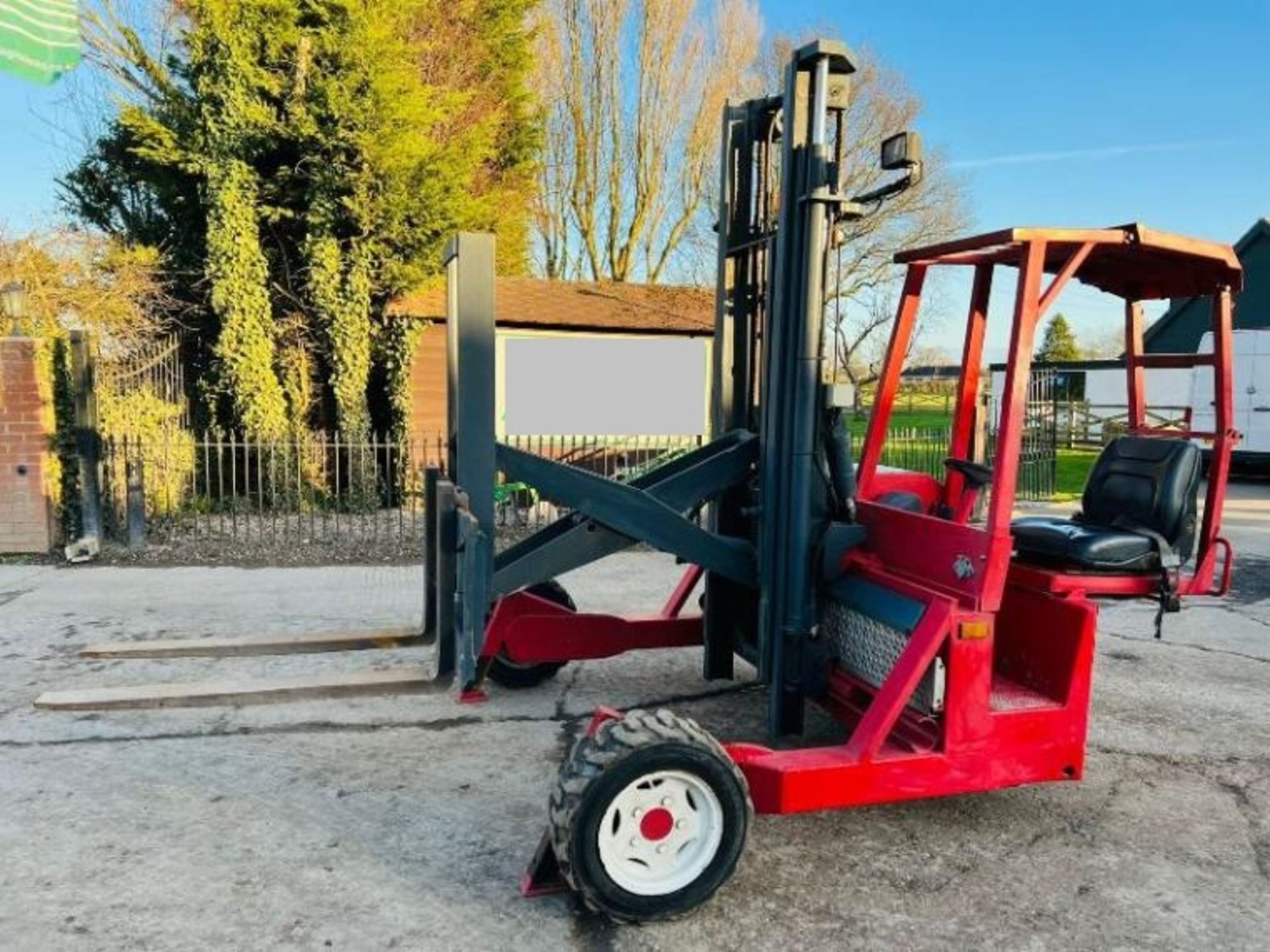 KOOIAAP FORK TRUCK C/W KUBOTA ENGINE & HYDRAULIC PUSH OUT HEAD STOCK - Image 6 of 15