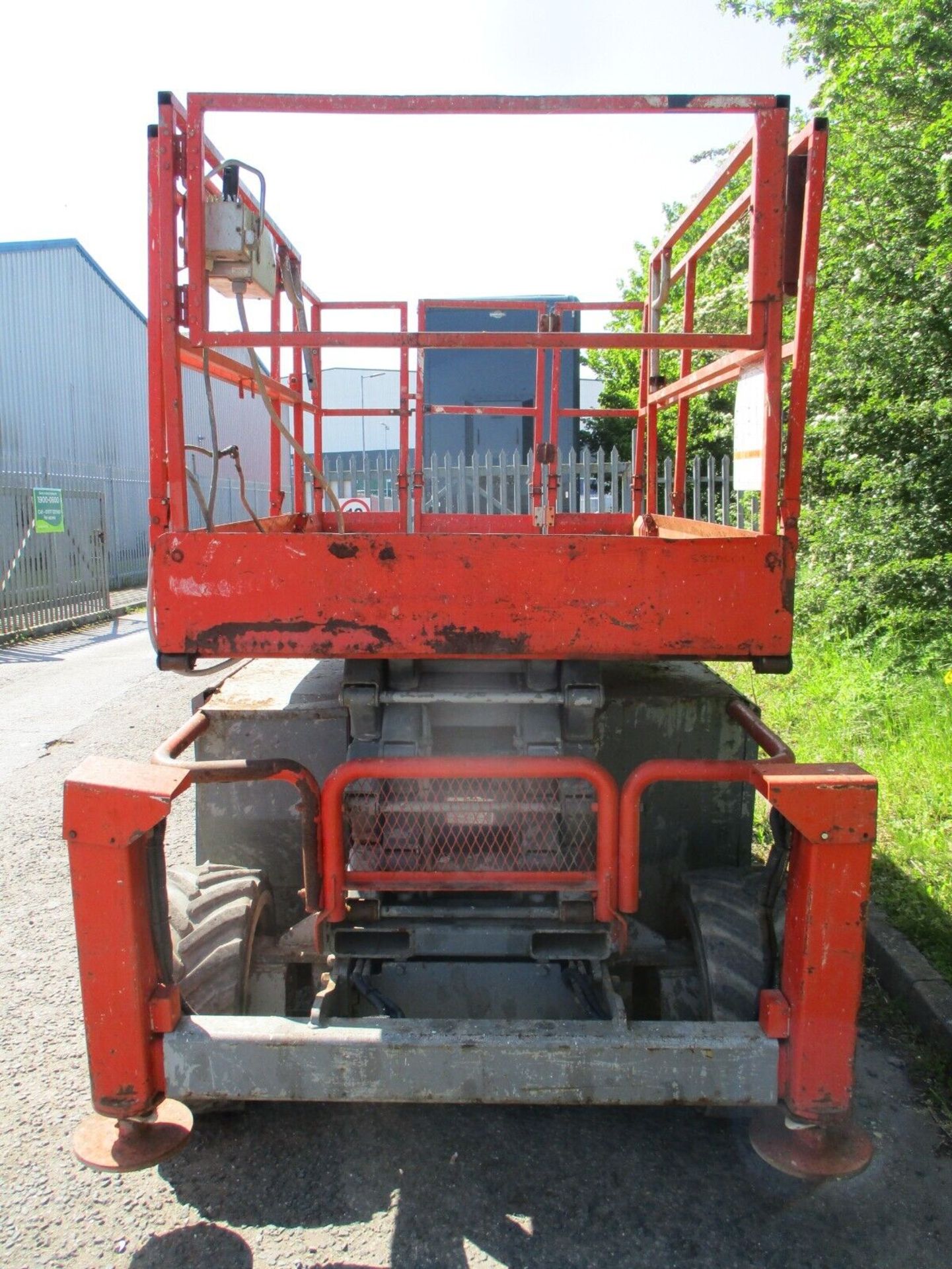 2010 SKYJACK 6832 SCISSOR LIFT ACCESS PLATFORM CHERRY PICKER MEWP GENIE - Image 6 of 14