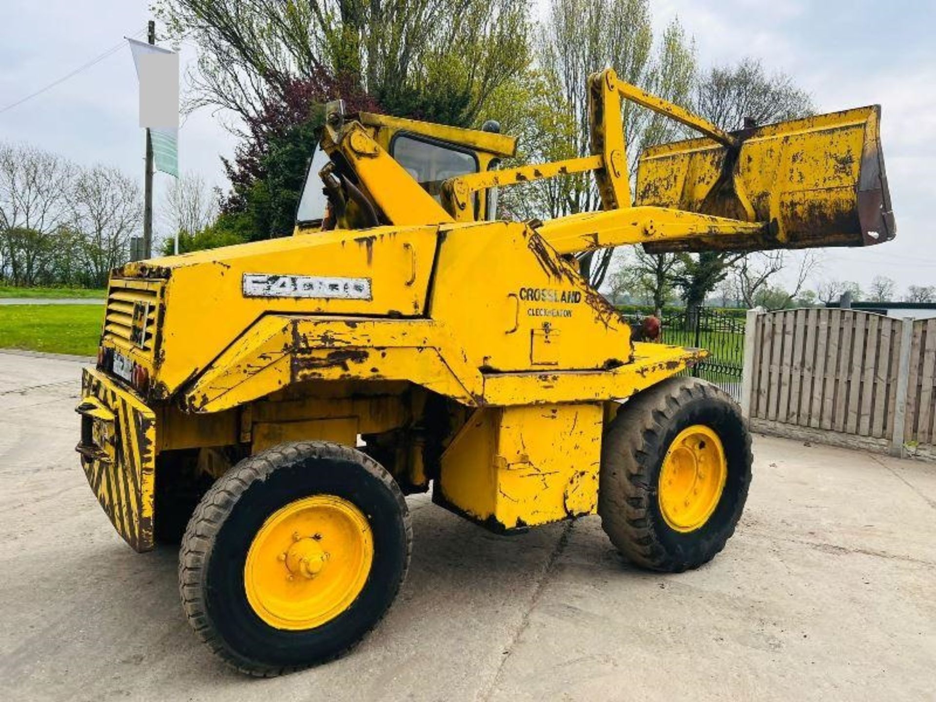 MUIR HILL F4000 LOADING SHOVEL C/W BUCKET - Image 11 of 14