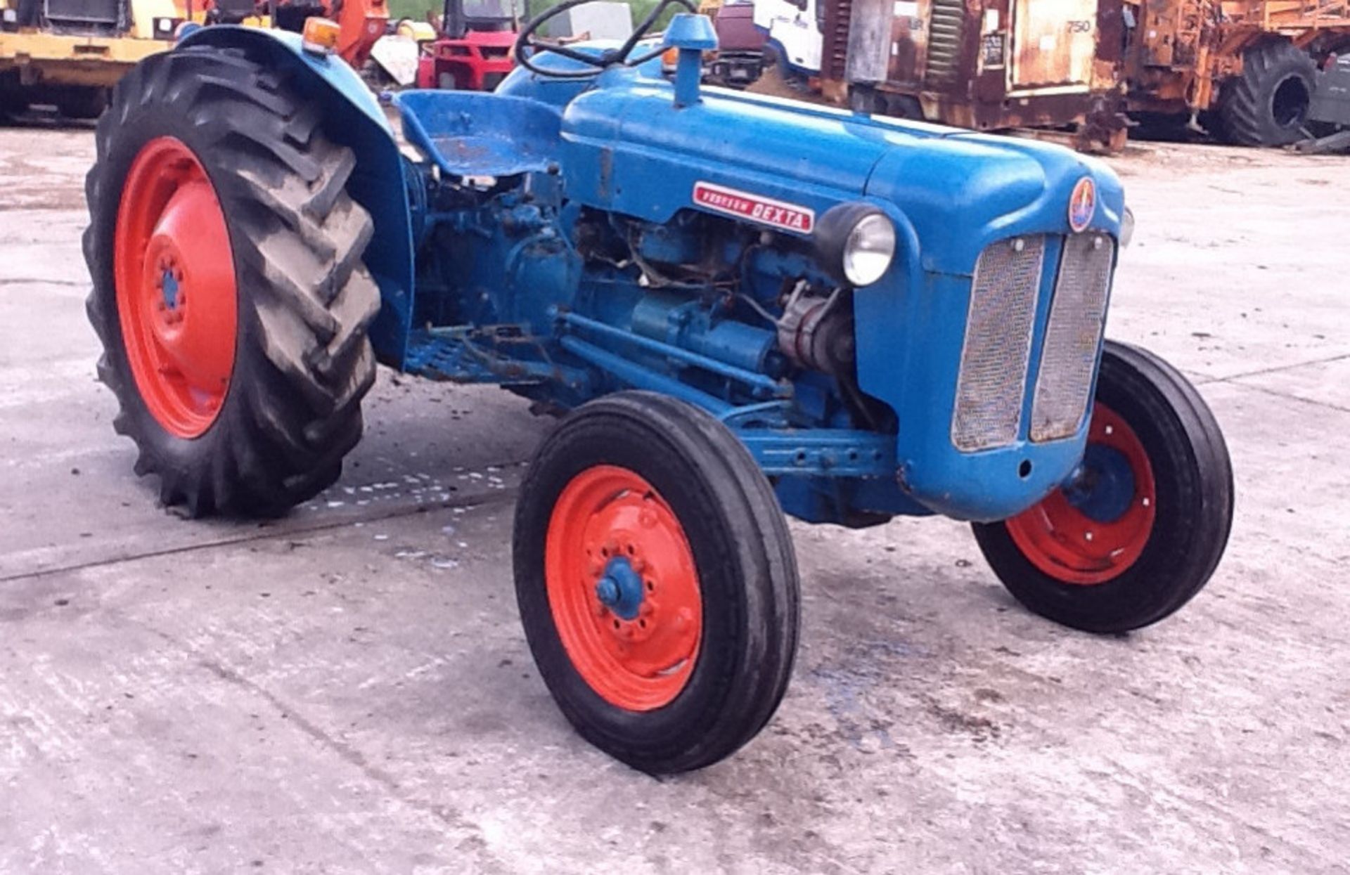 FORDSON DEXTA AG TRACTOR - Image 4 of 4