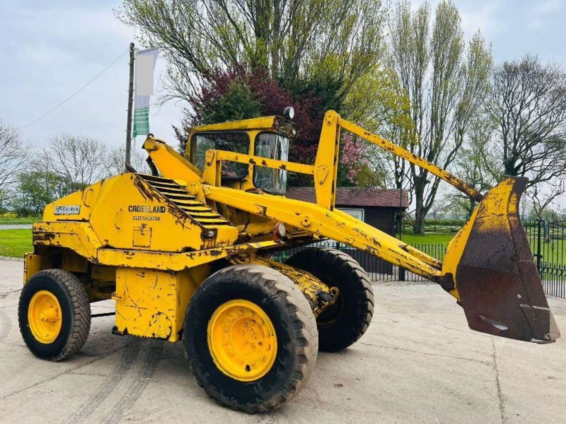 MUIR HILL F4000 LOADING SHOVEL C/W BUCKET - Image 2 of 14