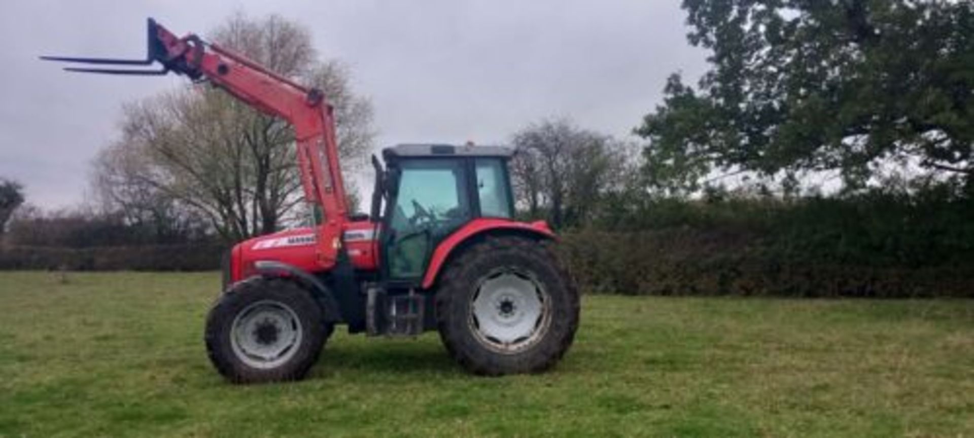 MASSEY FERGUSON LOADER TRACTOR - Image 4 of 7