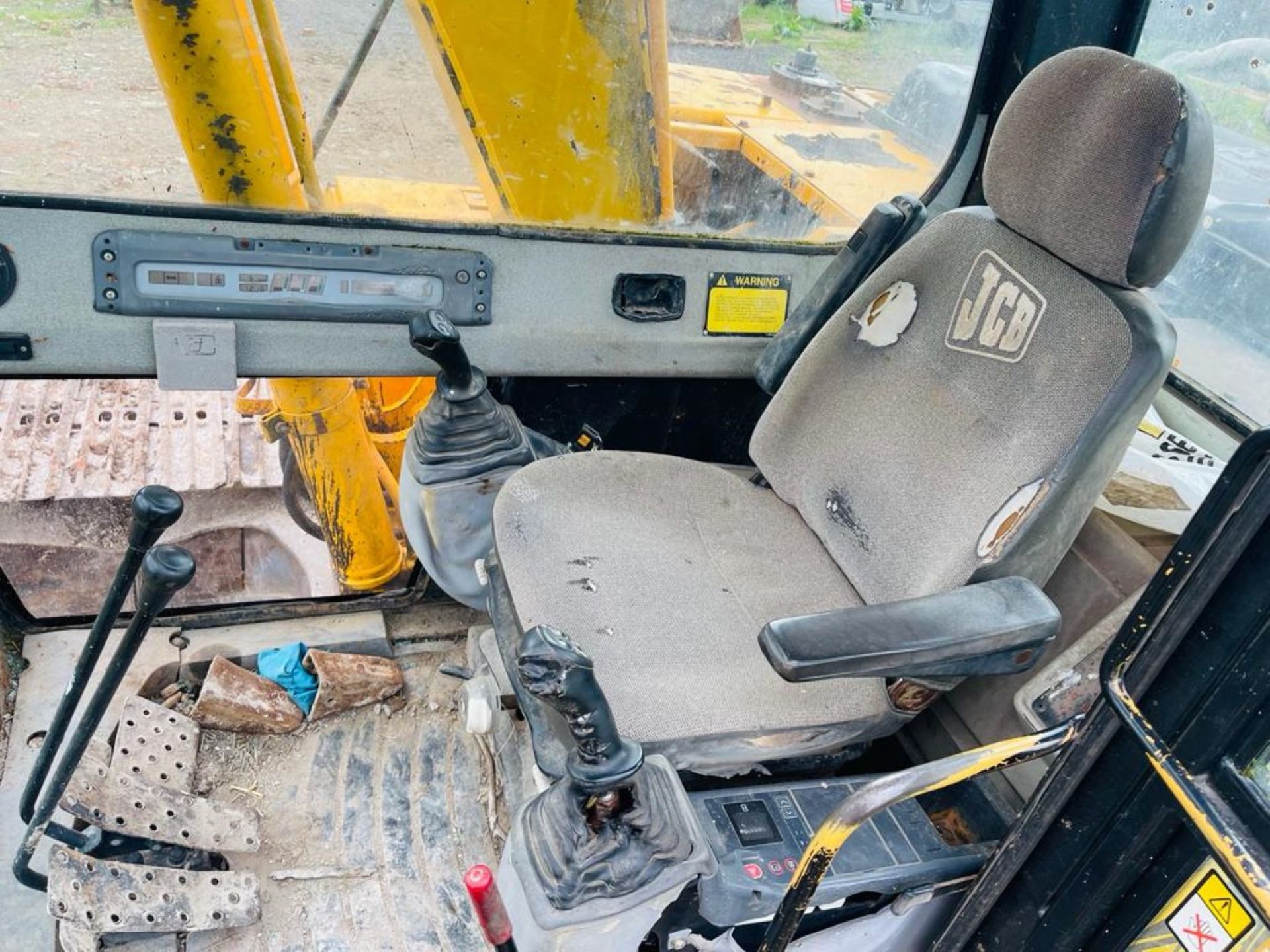 JCB JS130 EXCAVATOR - Image 14 of 15