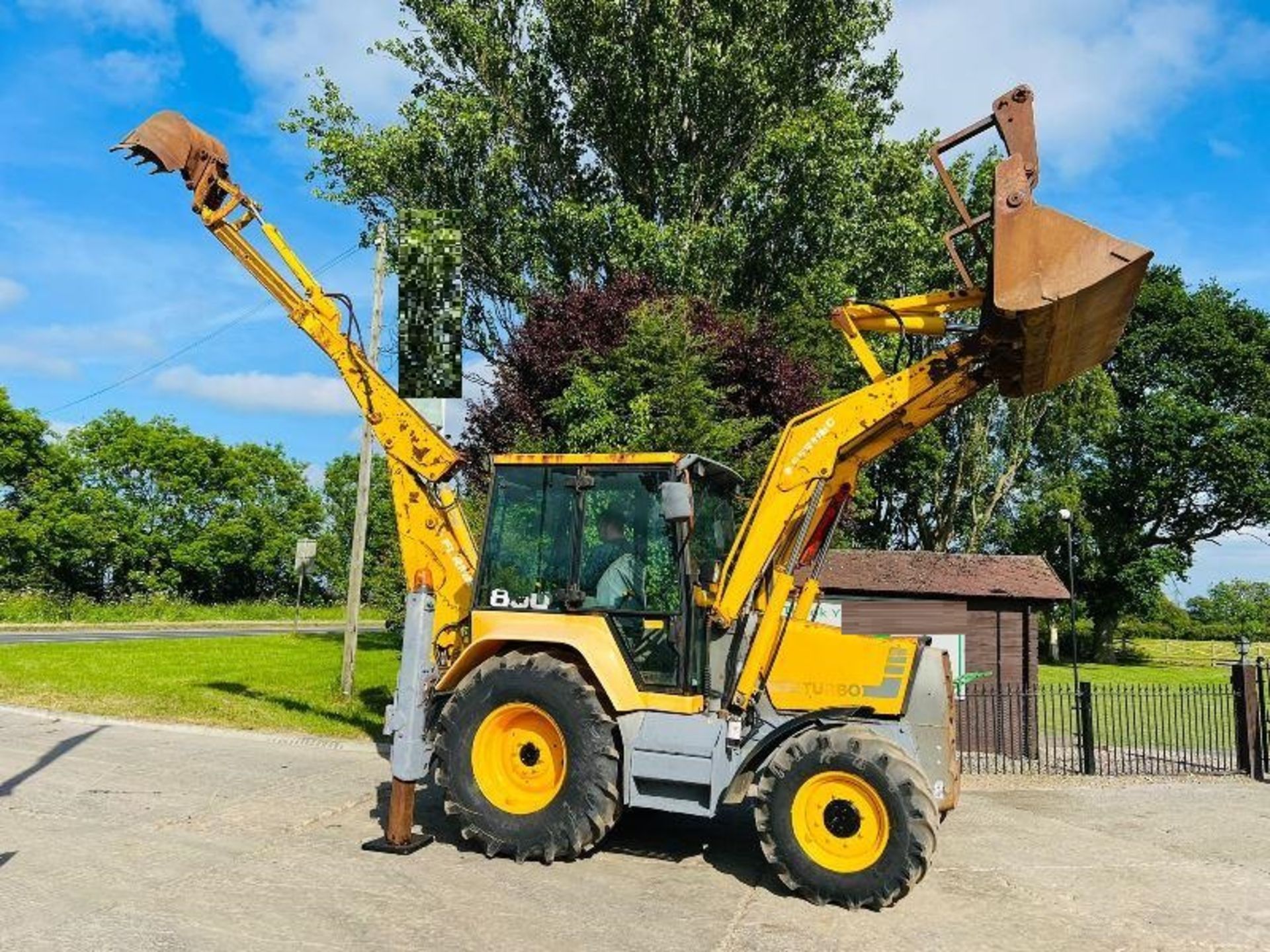 FERMEC 860 4WD BACKHOE DIGGER C/W EXTENDING DIG - Image 7 of 14