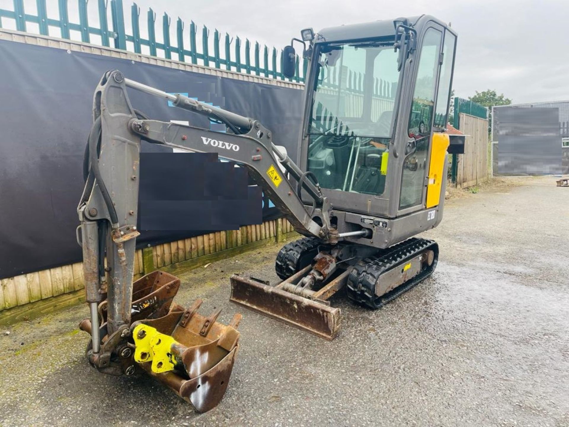 VOLVO EC18D EXCAVATOR - Image 4 of 16