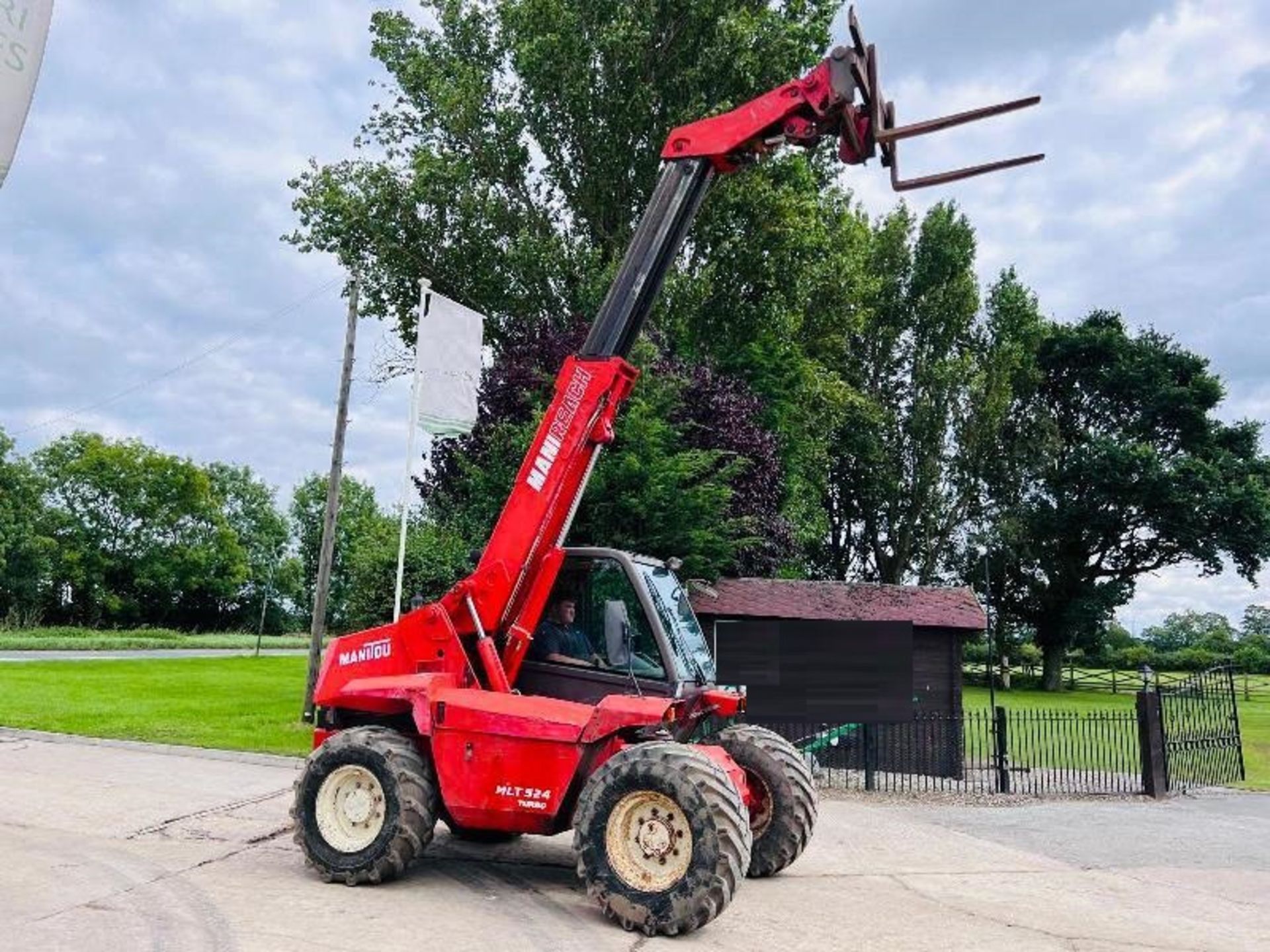 MANITOU MLT524T 4WD TELEHANDLER *AG-SPEC* C/W PICK UP HITCH - Image 11 of 20