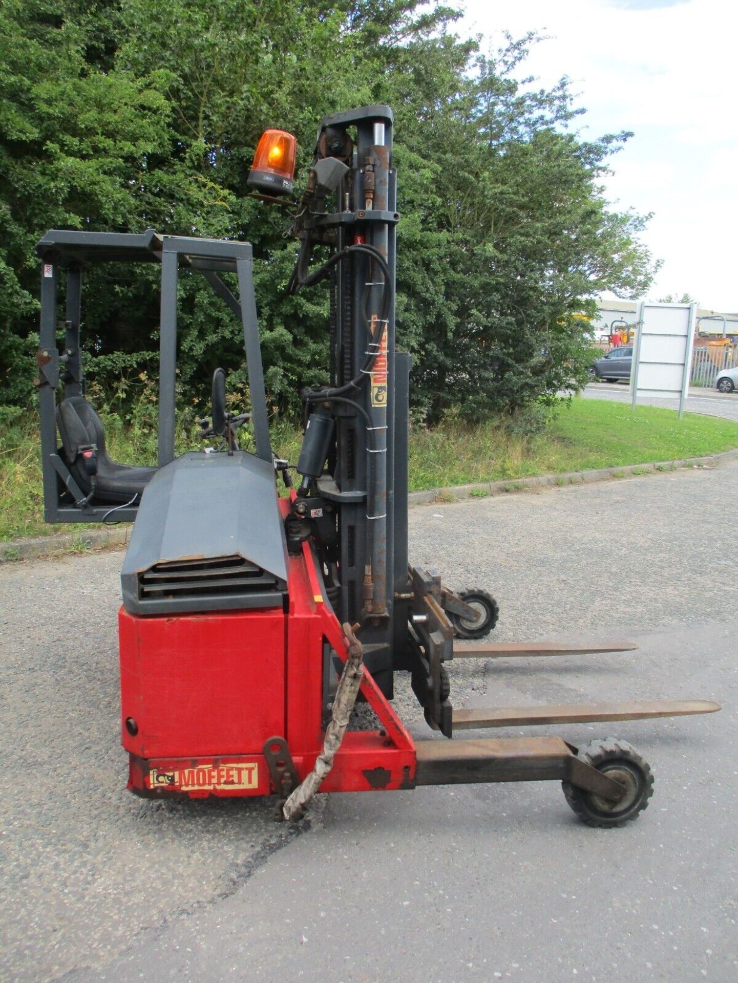 2006 MOFFETT MOUNTY M4 20.1 FORK LIFT FORKLIFT TRUCK MOUNTED 2 TON - Image 3 of 15