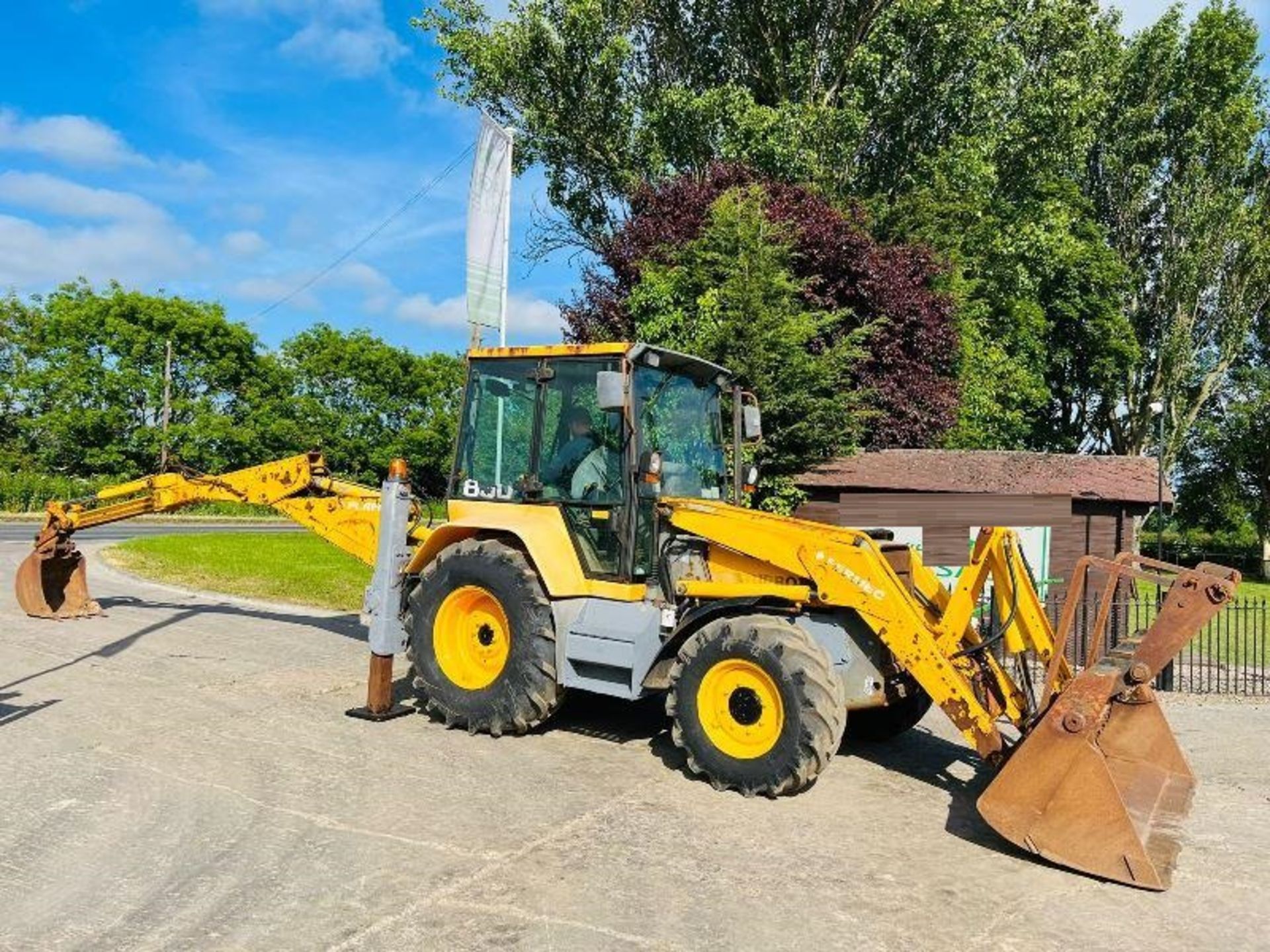 FERMEC 860 4WD BACKHOE DIGGER C/W EXTENDING DIG - Image 9 of 14