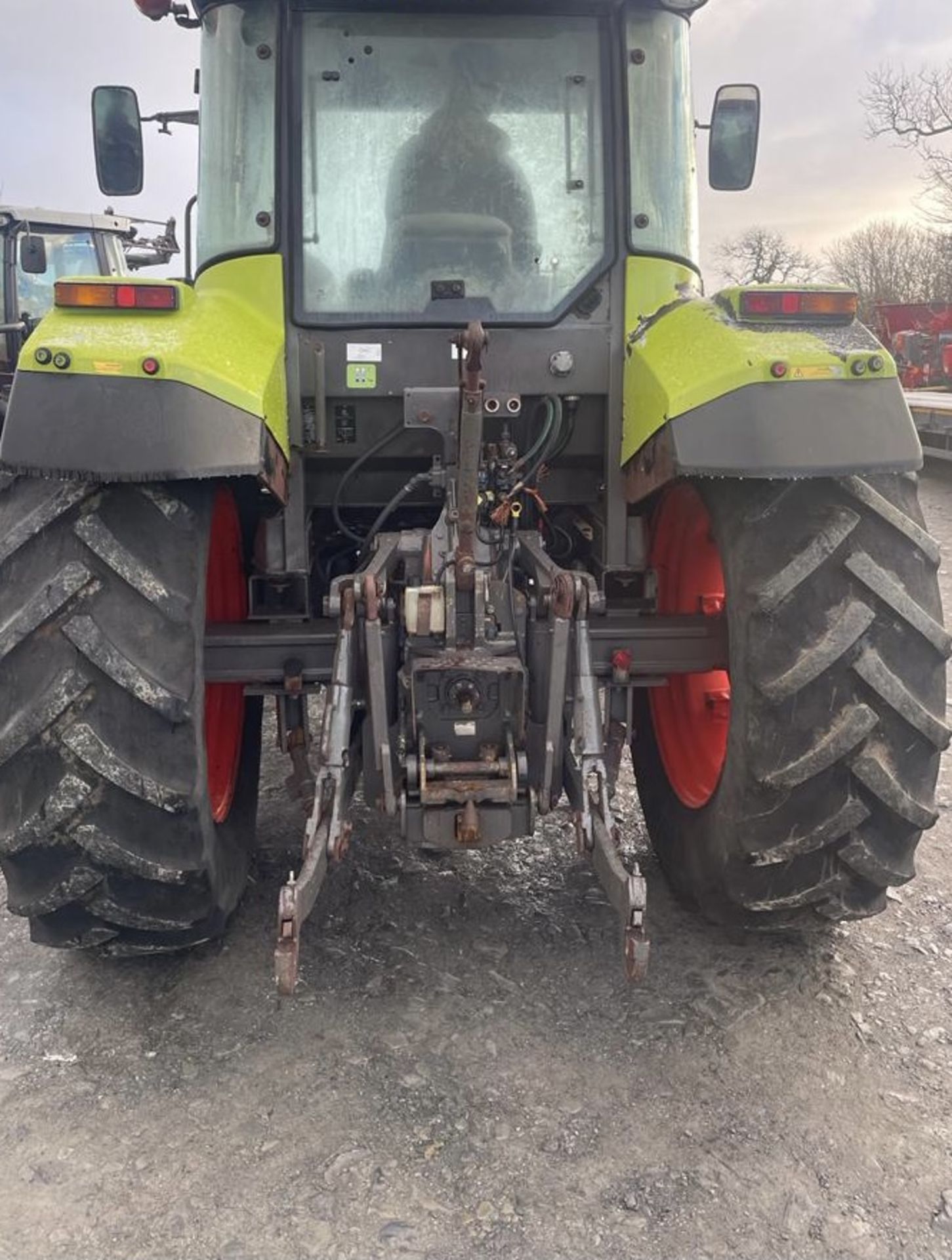 2009 CLAAS ARES 557ATX TRACTOR - Bild 6 aus 7