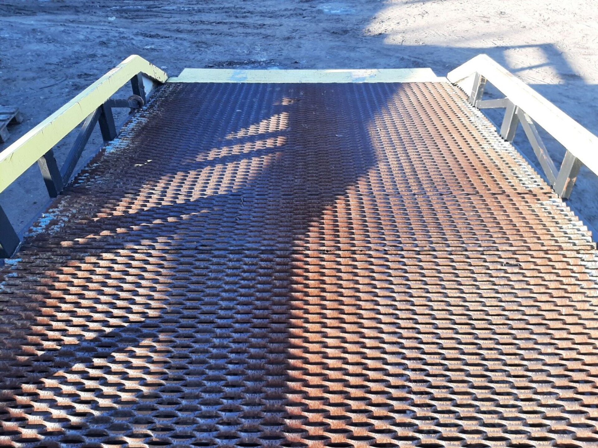CONTAINER LOADING RAMP FORKLIFT - Image 8 of 8