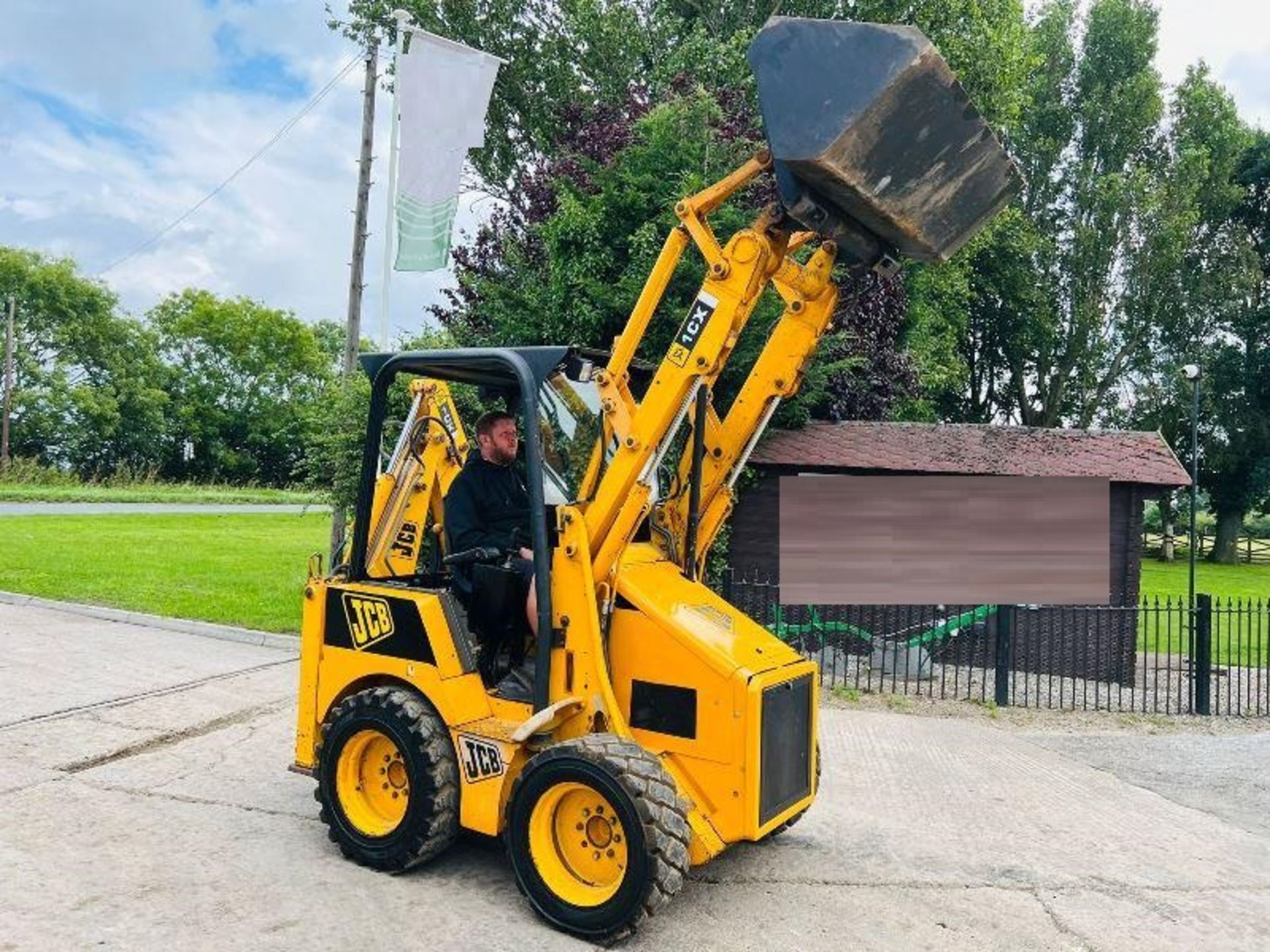 JCB 1CX 4WD BACKHOE DIGGER C/W BUCKET & TINES - Image 7 of 20