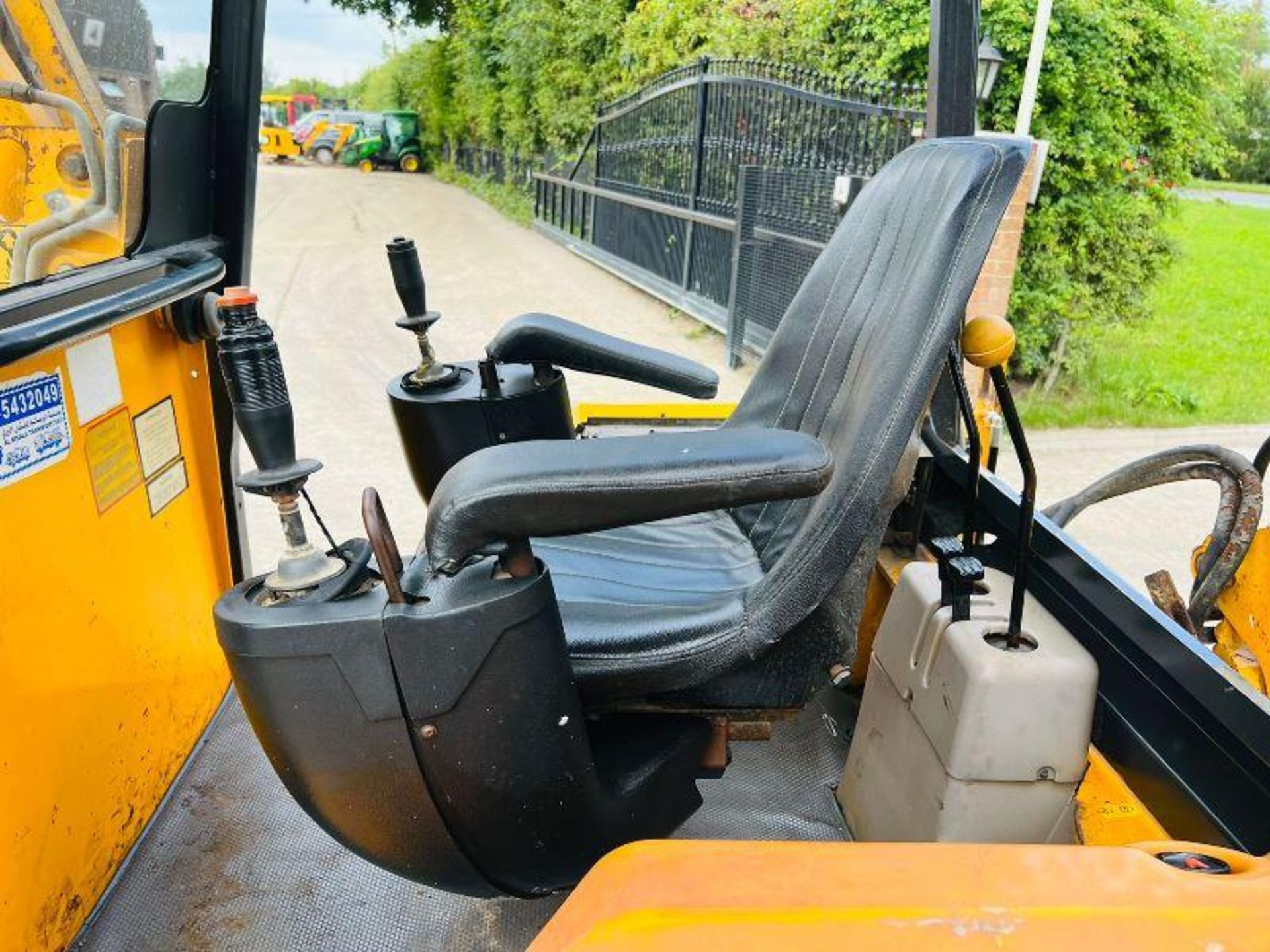 JCB 1CX 4WD BACKHOE DIGGER C/W BUCKET & TINES - Image 16 of 20