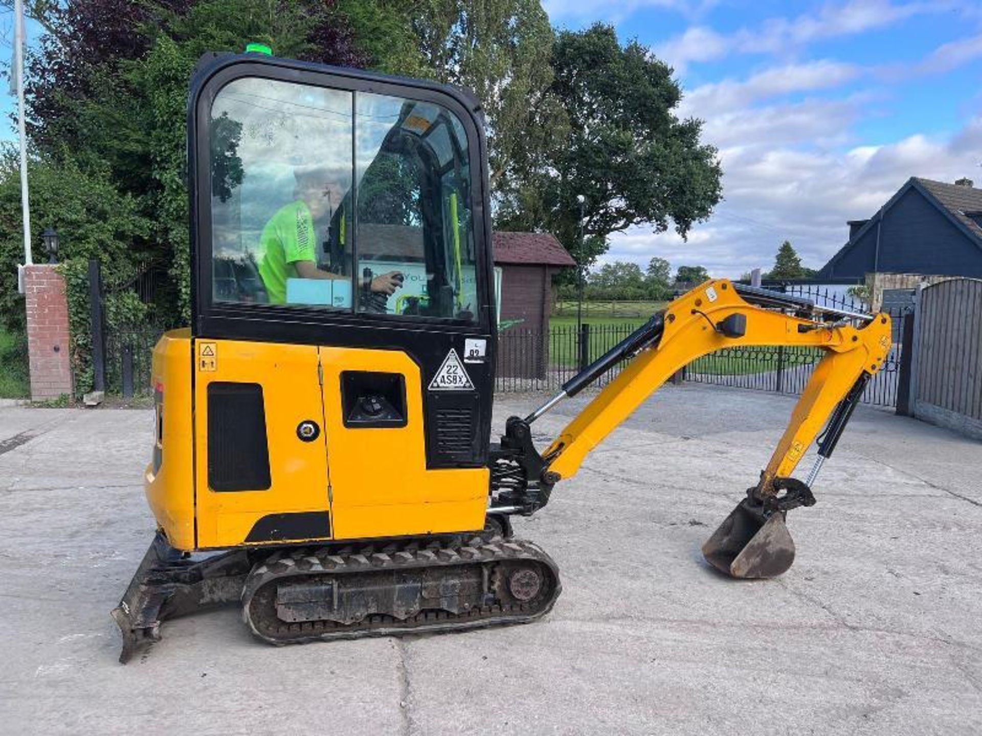 JCB 15-C1 TRACKED EXCAVATOR *YEAR 2018* C/W QUICK HITCH & BUCKET - Image 16 of 20