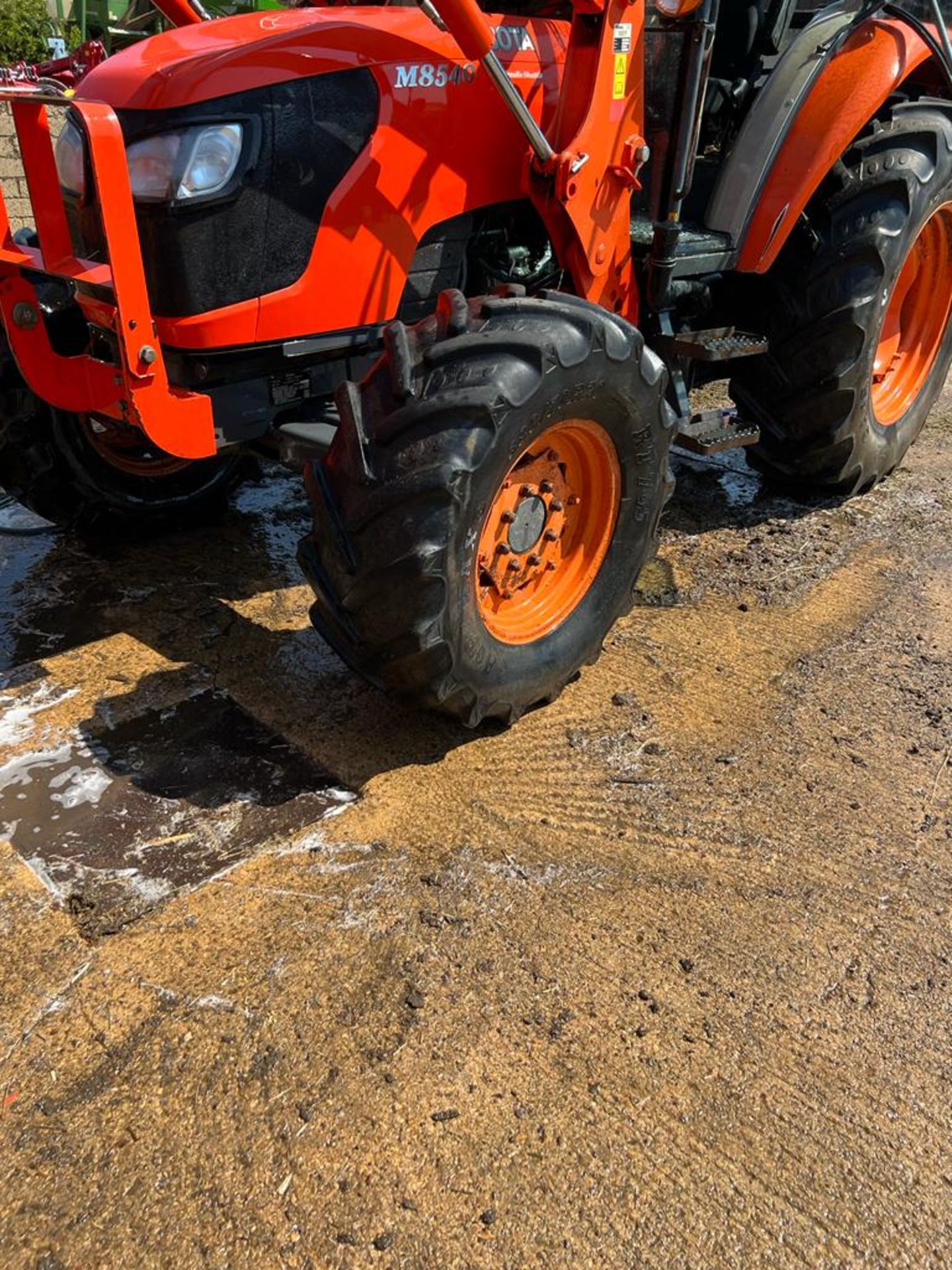 2010 KUBOTA M8540 LOADER TRACTOR - Image 3 of 8