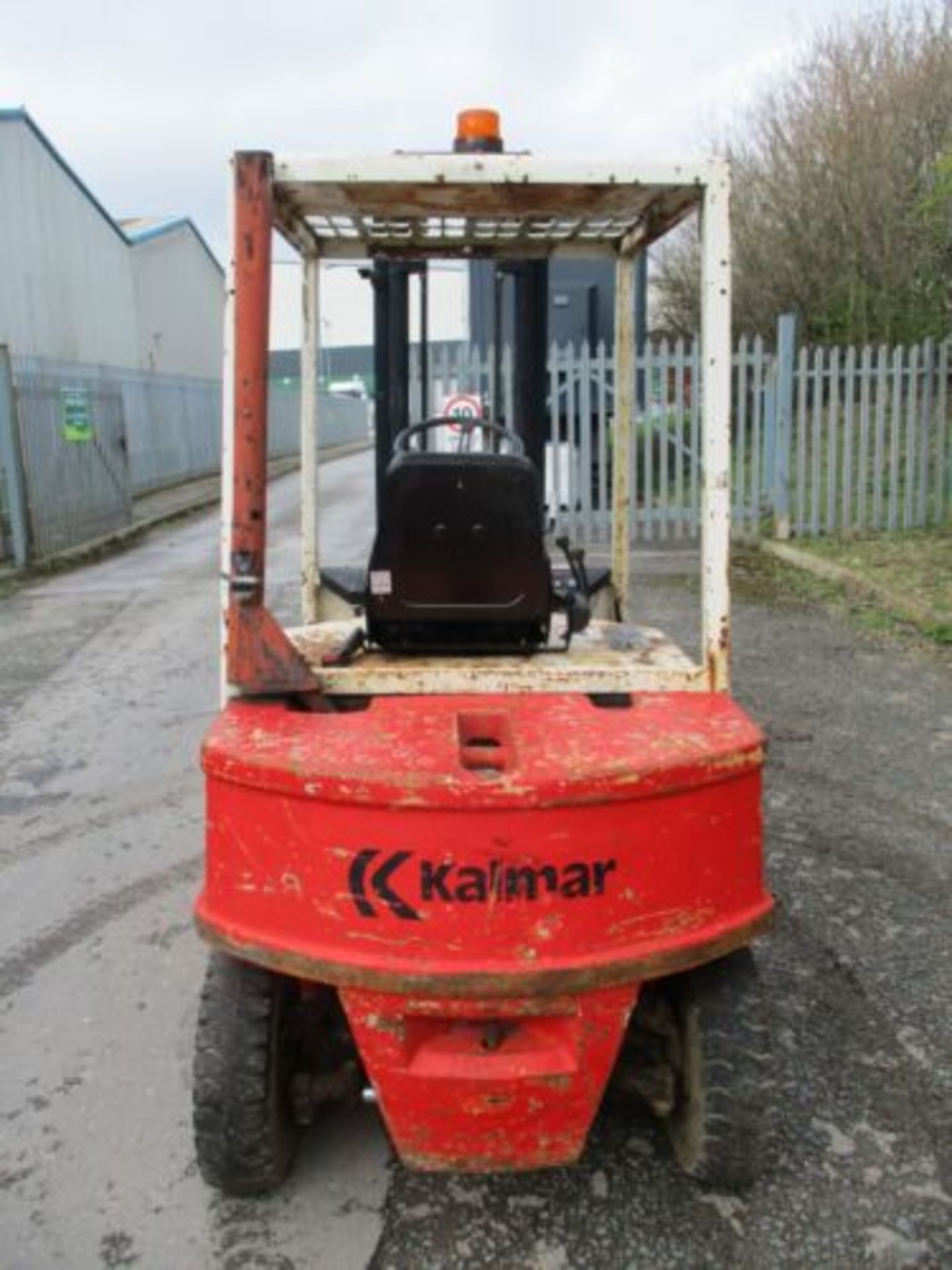 KALMAR COD 2.5 TON DIESEL FORK LIFT FORKLIFT TRUCK STACKER - Image 3 of 11