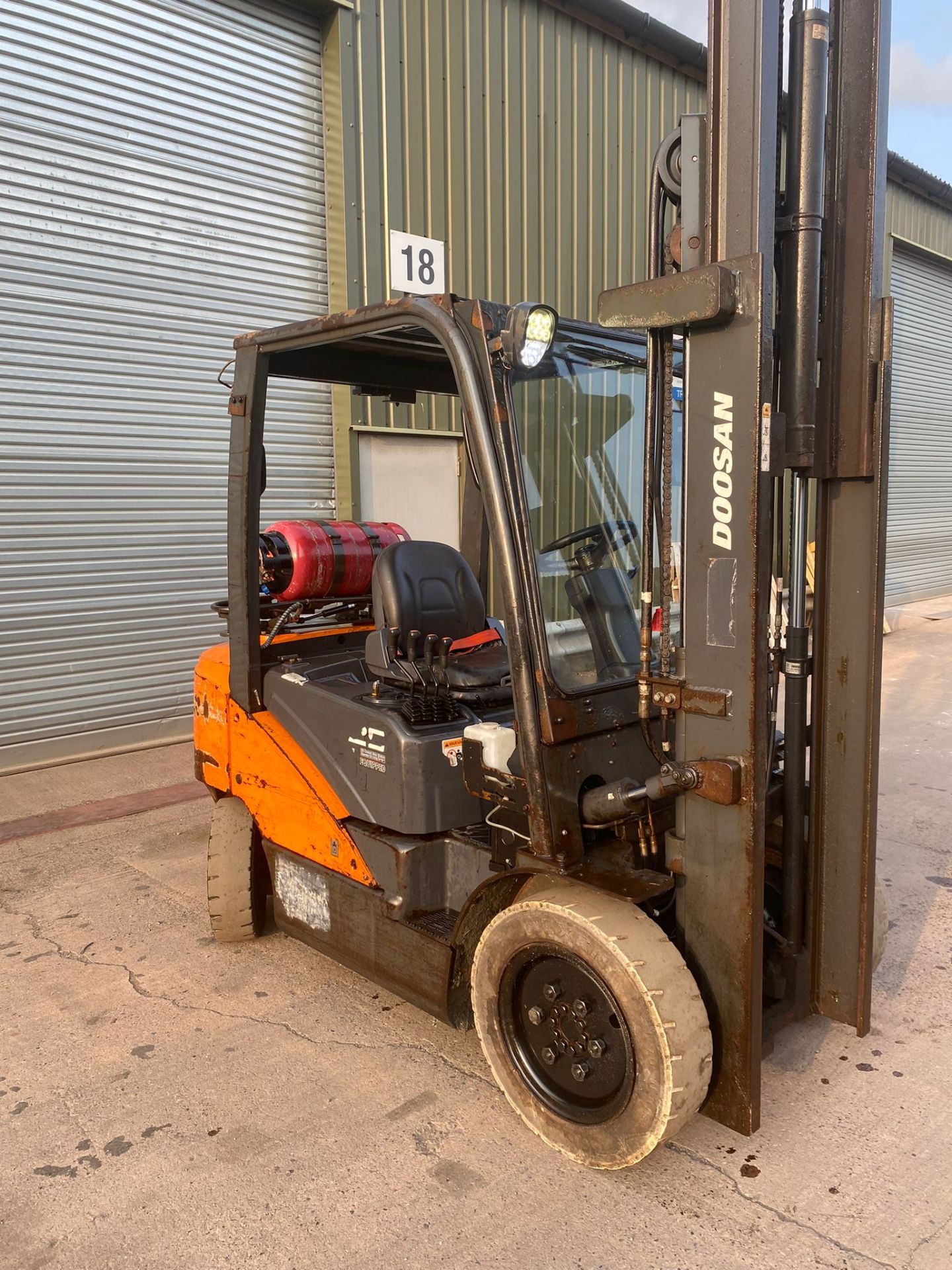 DOOSAN 2018 G25P-7 LPG GAS 2.5T FORKLIFT | FULL SERVICE HISTORY | SIDE SHIFT | HEIGHT 4750